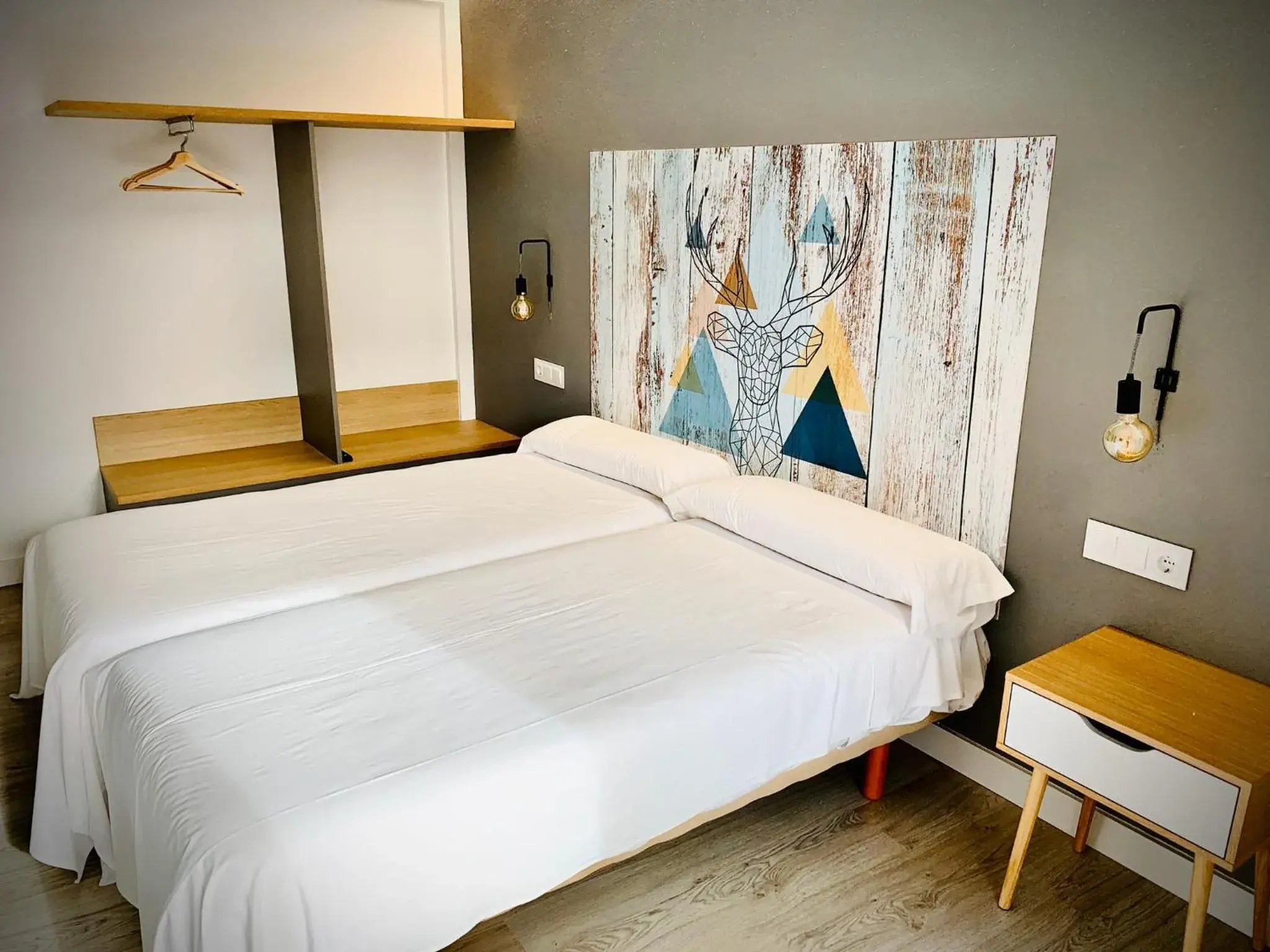 Photo of the whole room, Bed in Ciudad de Jaca