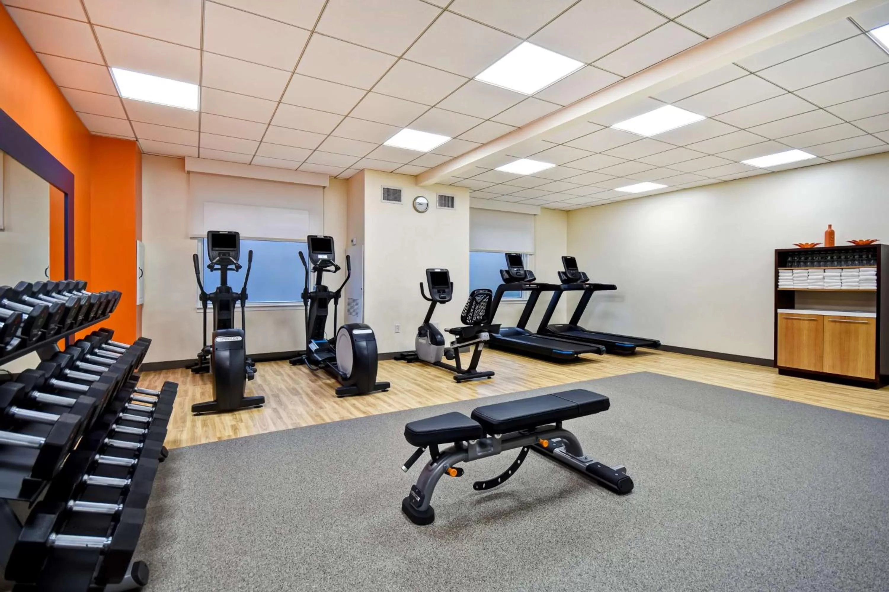 Fitness centre/facilities in Hampton Inn NY-JFK