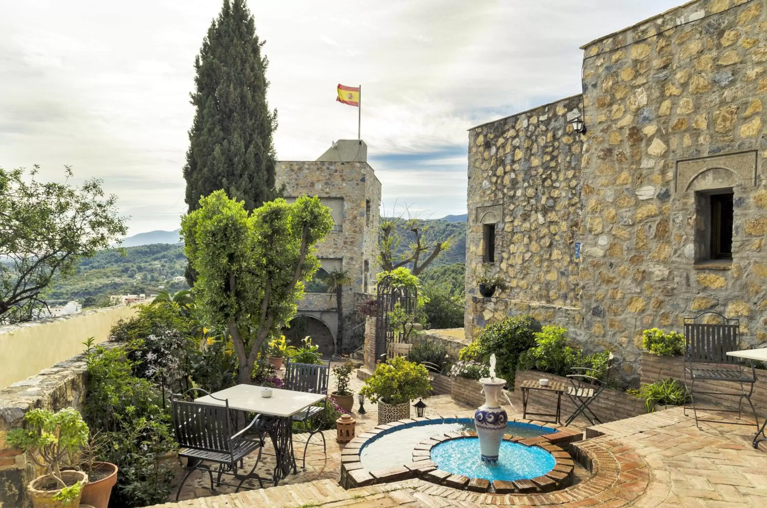Garden, Pool View in Hotel Castillo de Monda