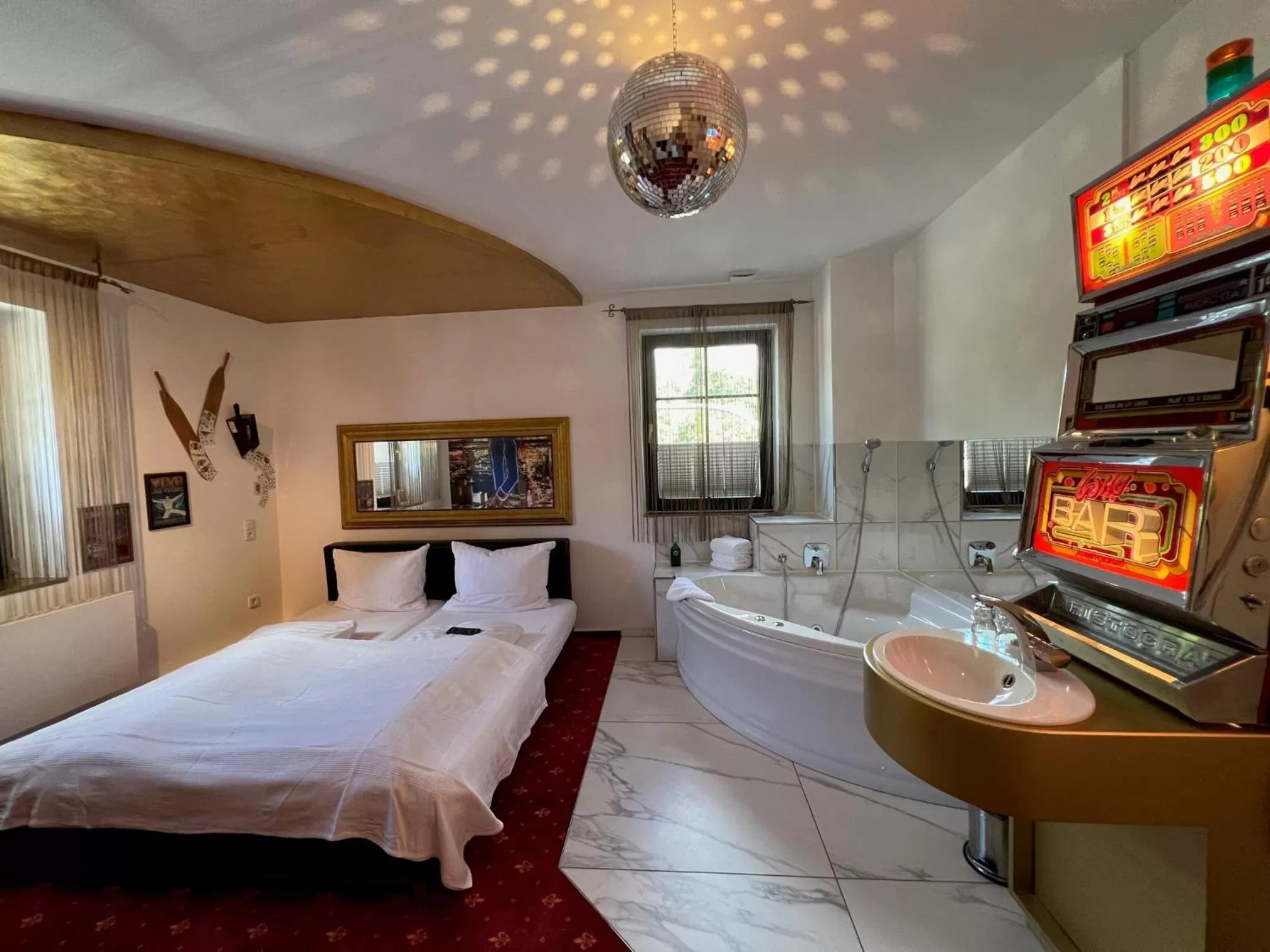 Other, Bed in Road Stop Dortmund