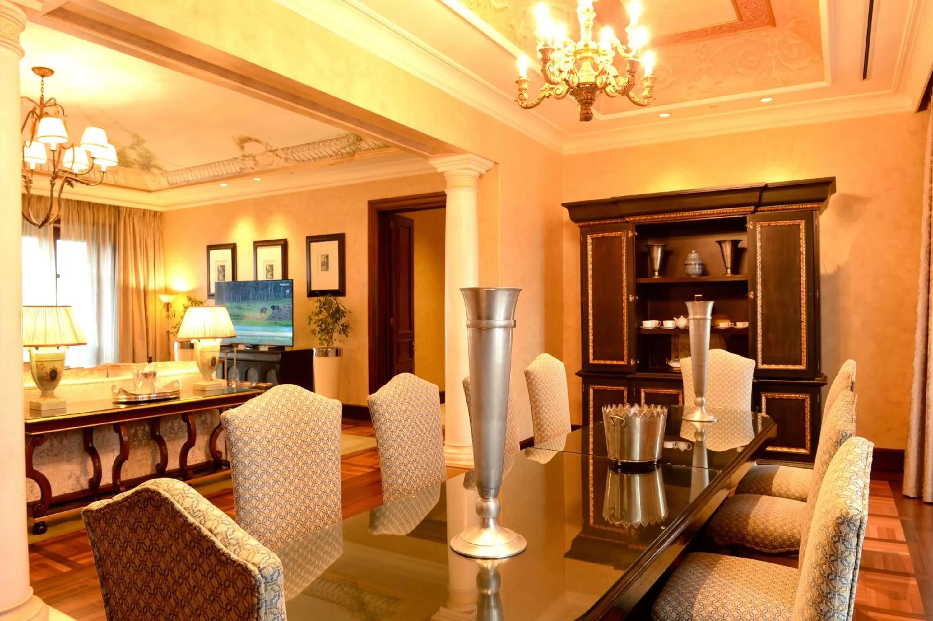 Living room, Seating Area in Palazzo Hotel