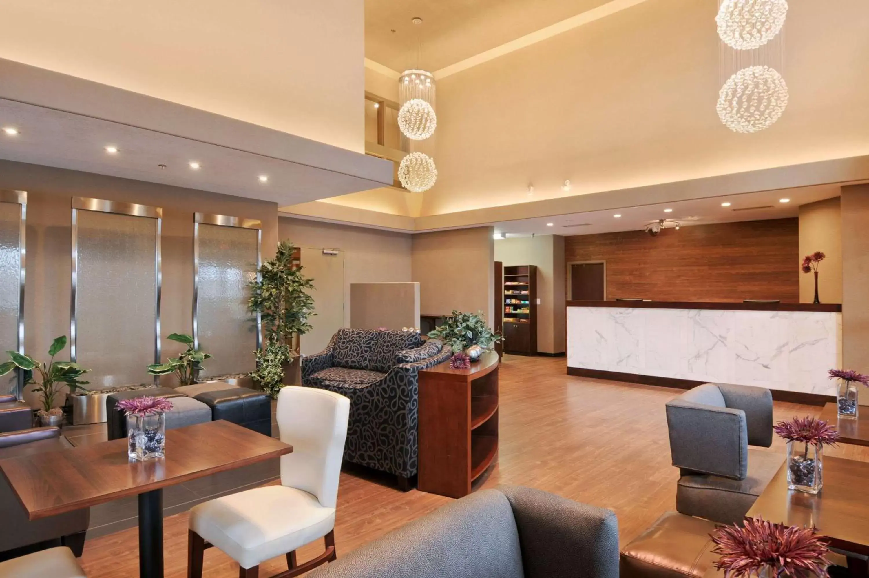 Lobby or reception, Lobby/Reception in Days Inn by Wyndham Regina Airport West
