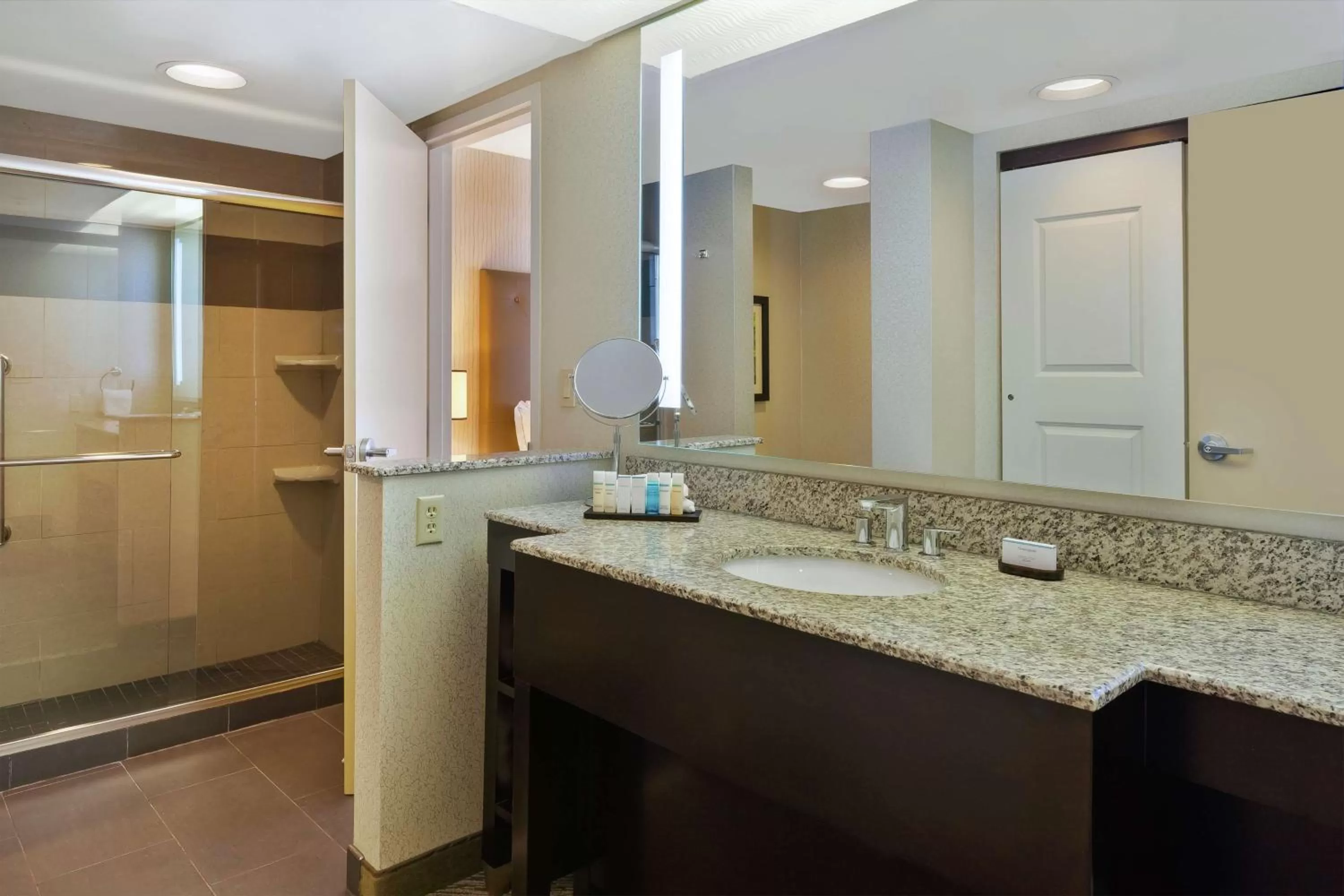 Bathroom in Hotel Auburn Hills