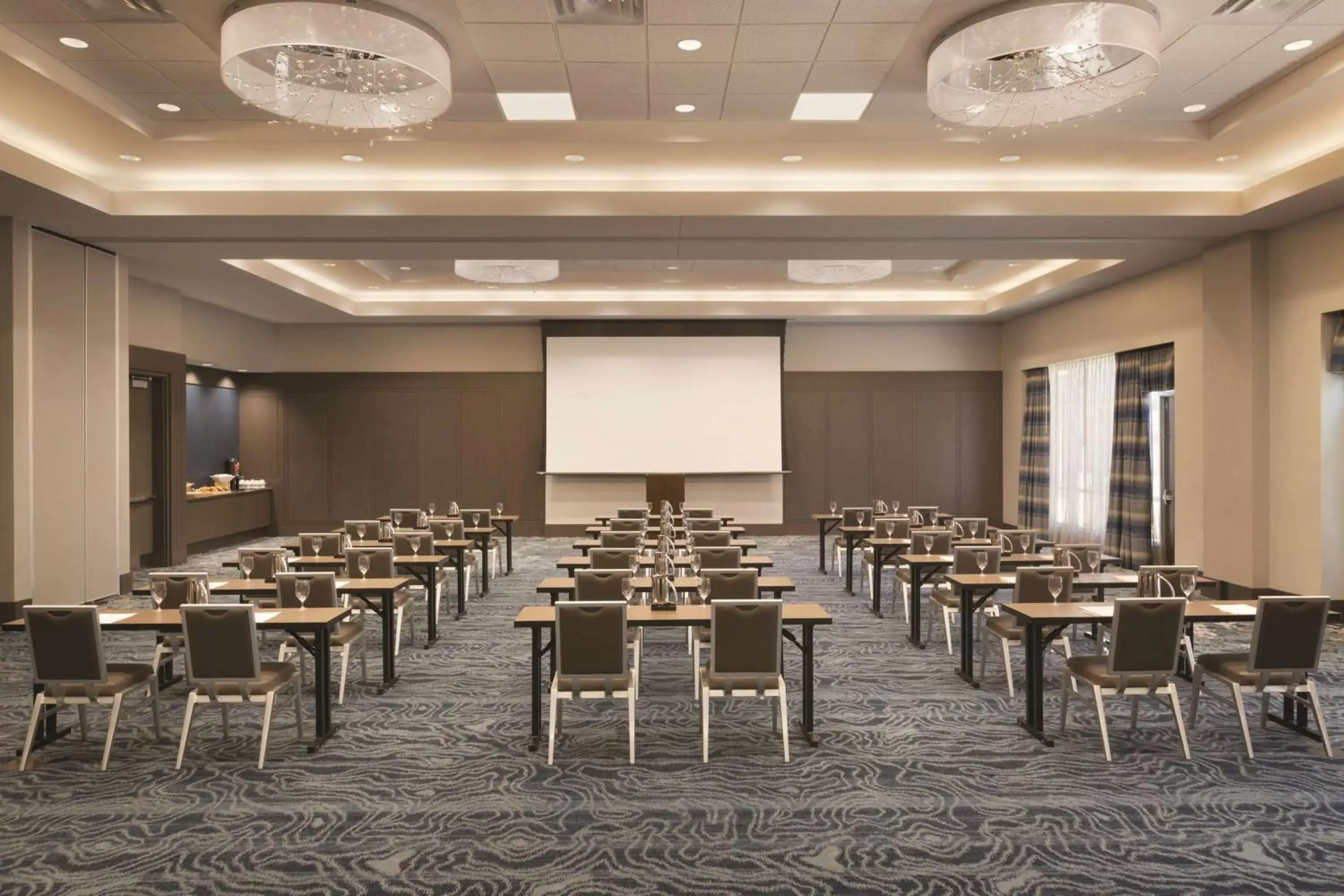 Meeting/conference room in Embassy Suites by Hilton The Woodlands
