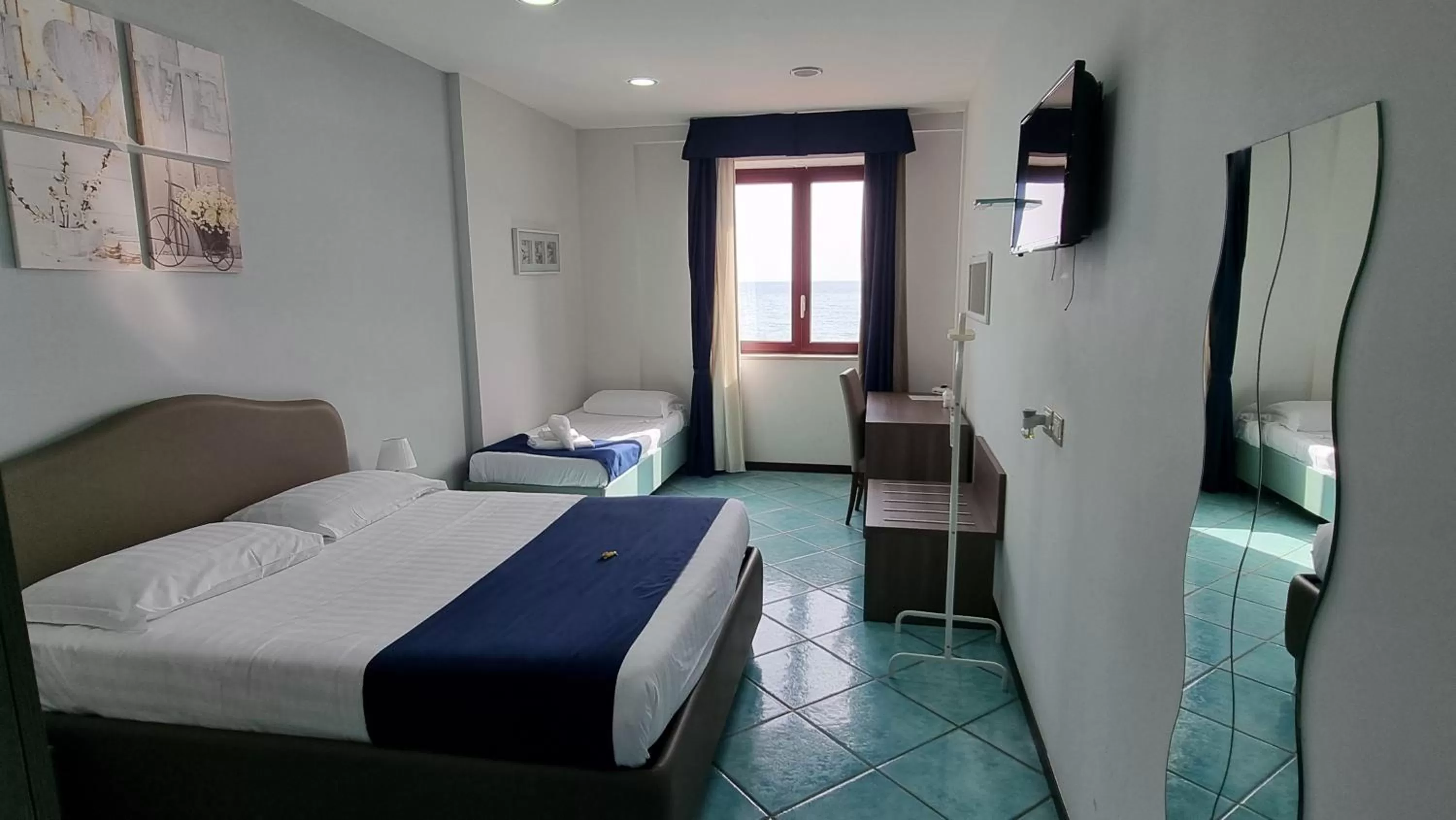 Photo of the whole room, Bed in Hotel Centro Congressi Polo Nautico