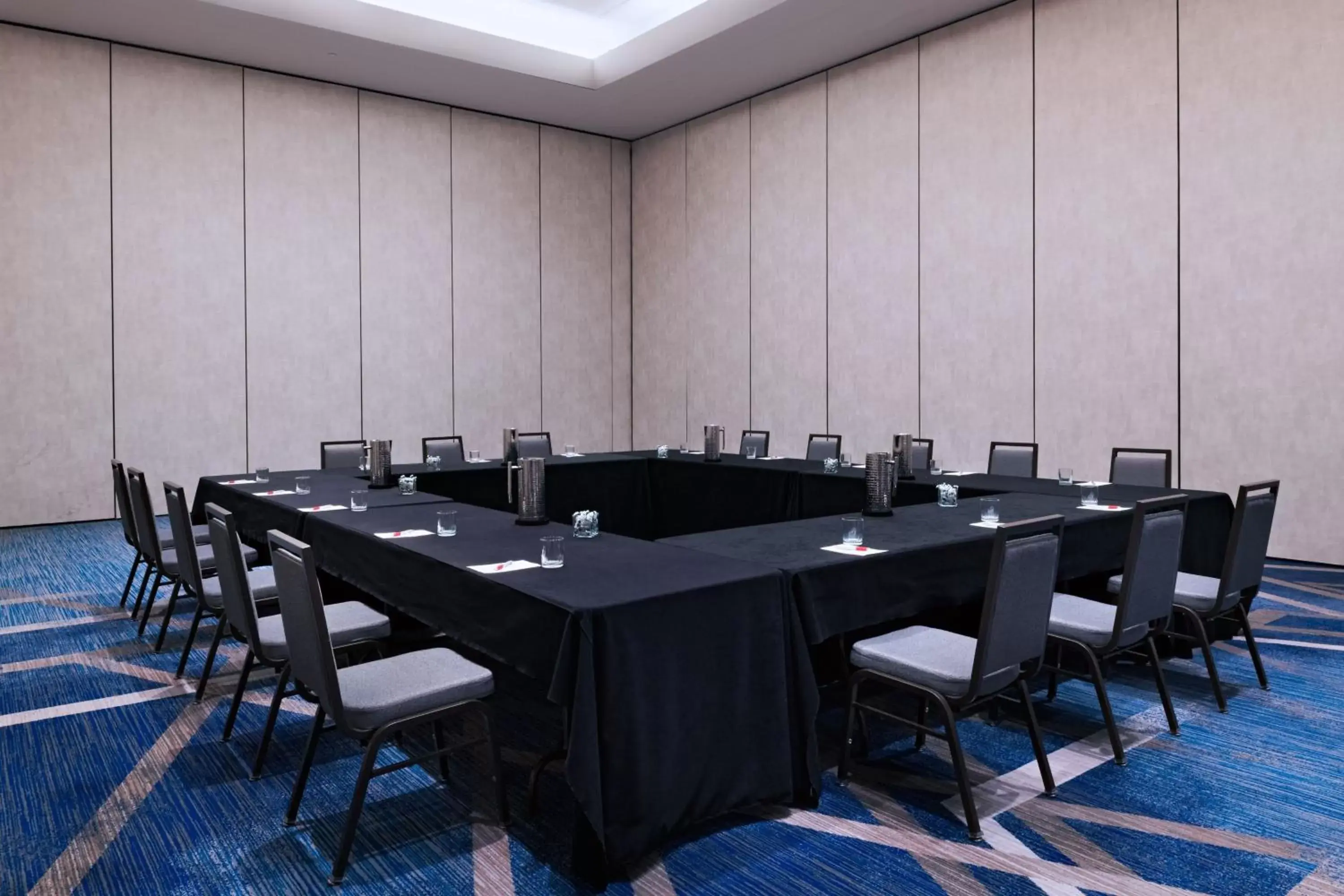 Meeting/conference room in The Woodlands Waterway Marriott Hotel and Convention Center