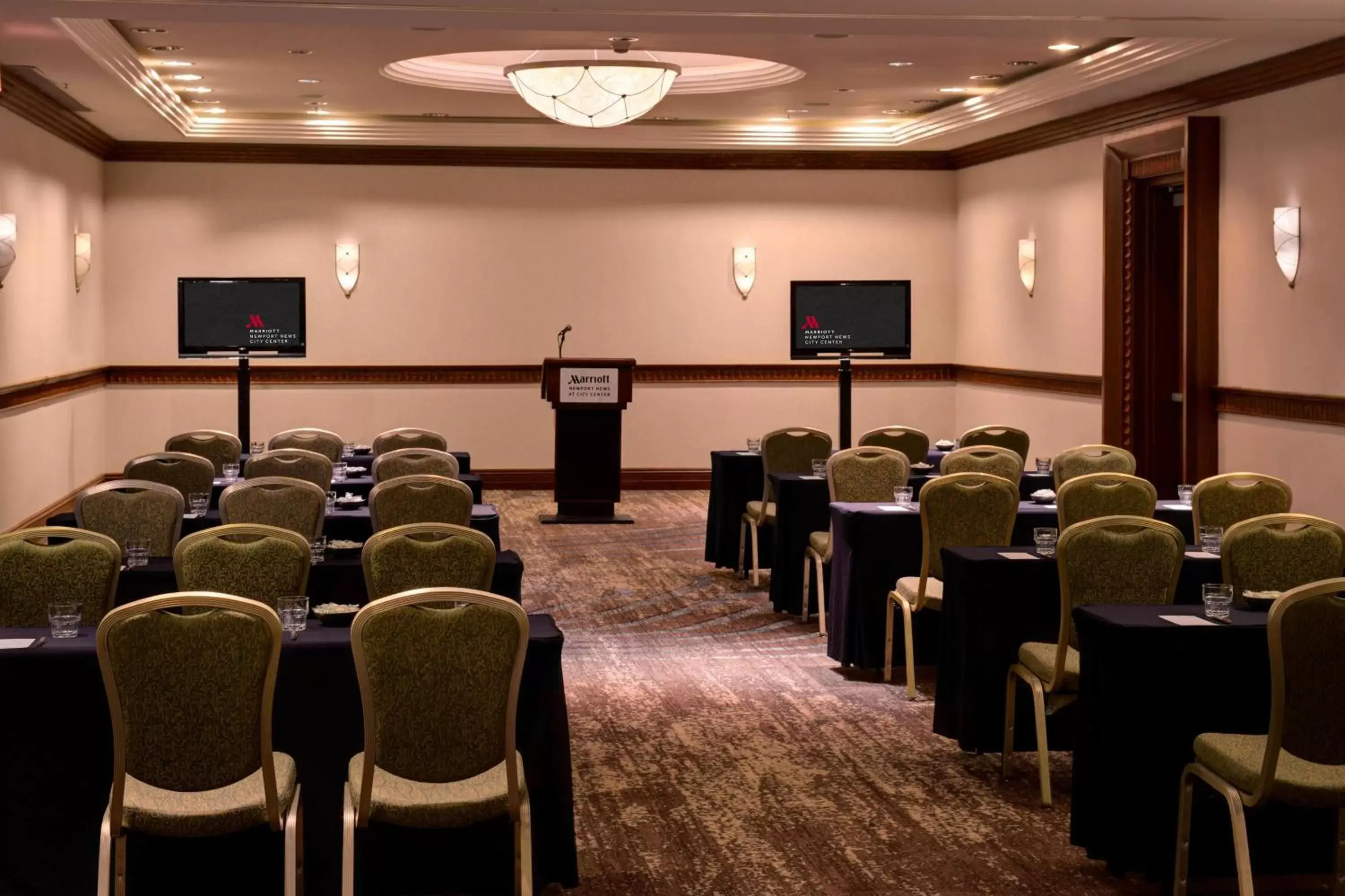 Meeting/conference room in Newport News Marriott at City Center
