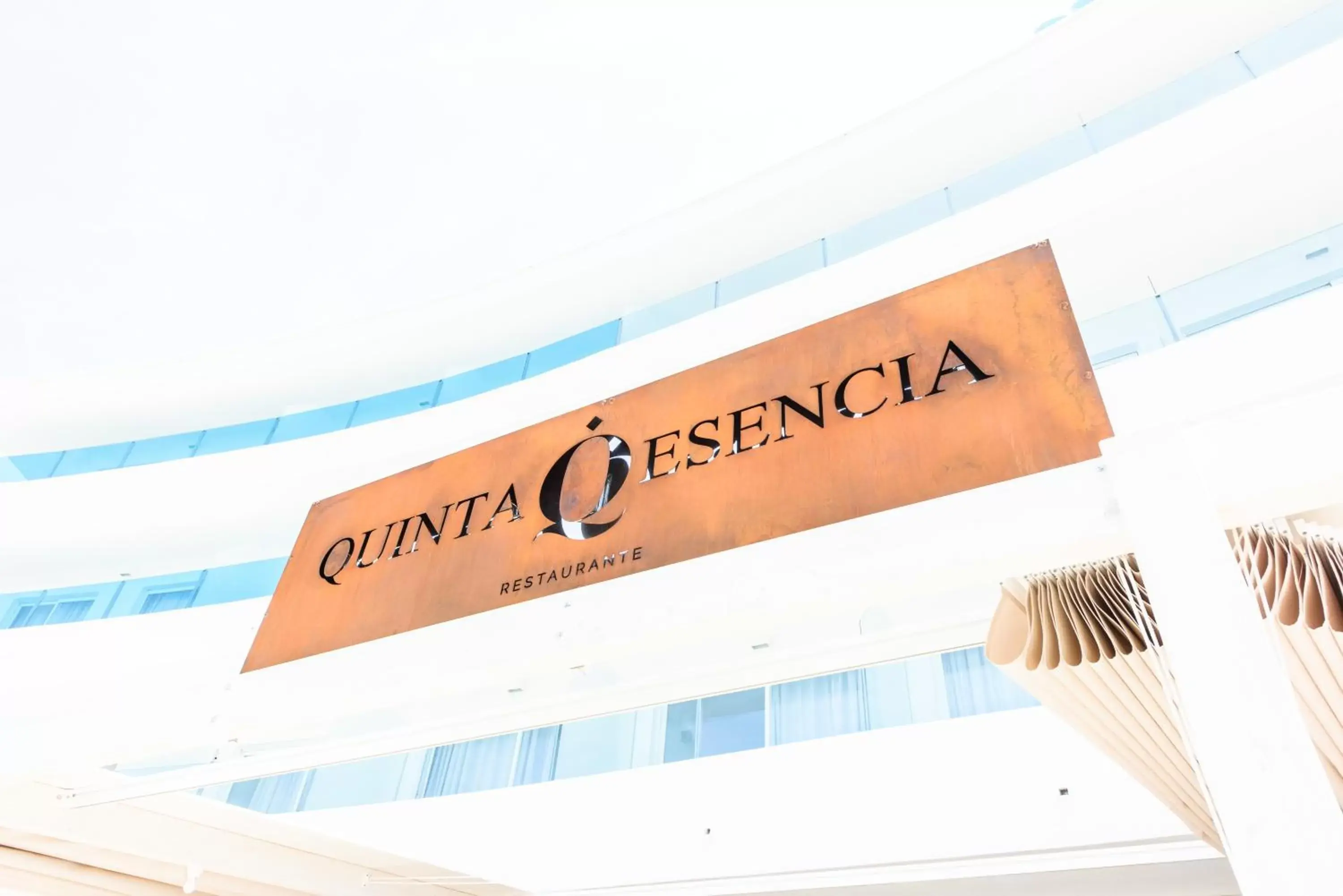 Restaurant/places to eat in Plaza Santa Ponsa Boutique - Adults Only.