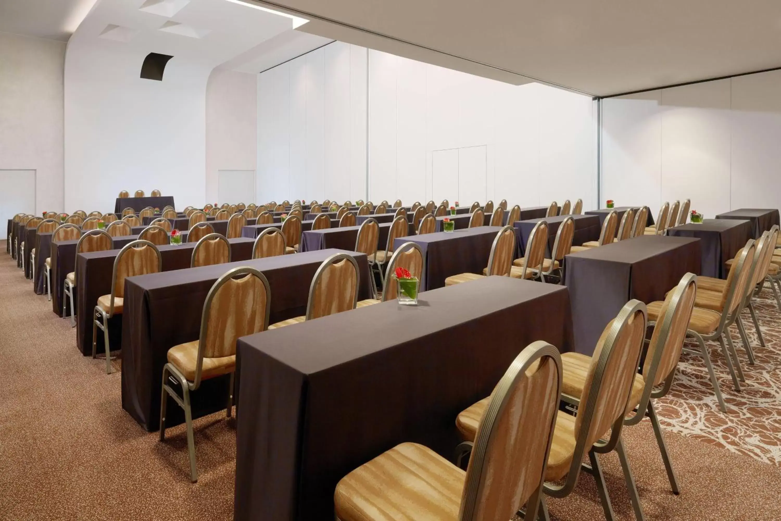 Meeting/conference room in Sheraton Milan Malpensa Airport Hotel & Conference Centre