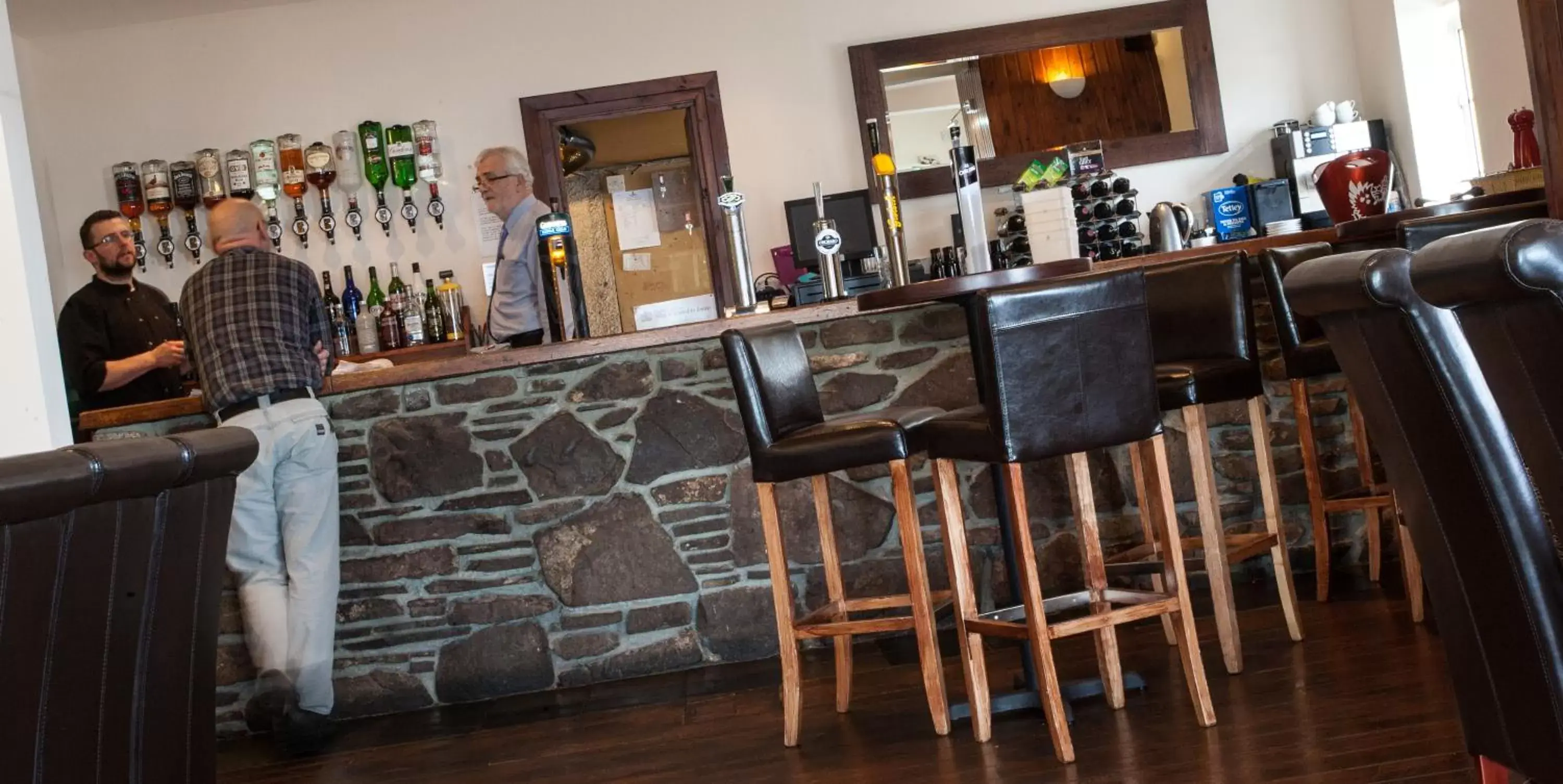 Lounge or bar in Tuckers Inn