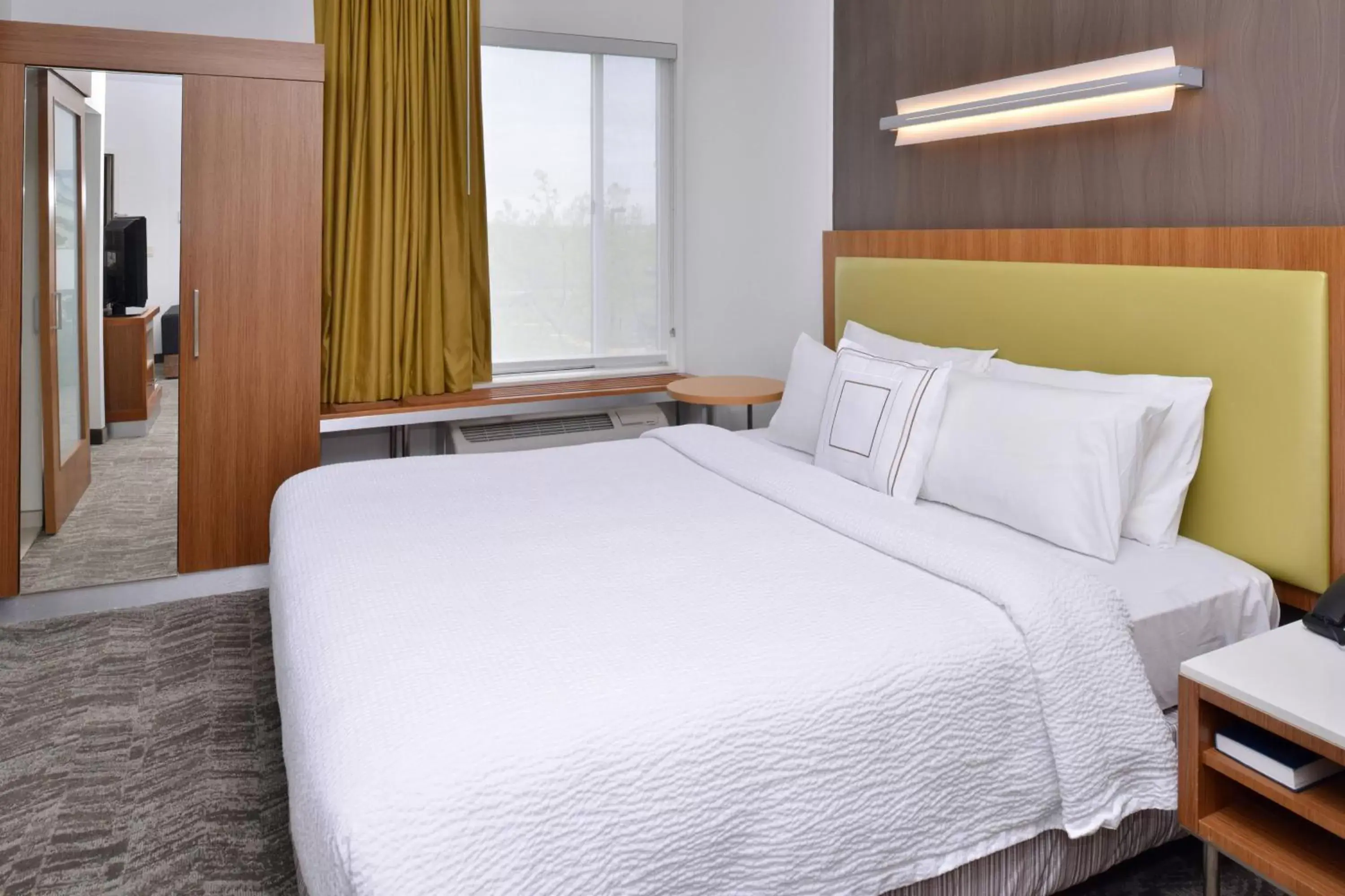 Bedroom, Bed in SpringHill Suites Ashburn Dulles North