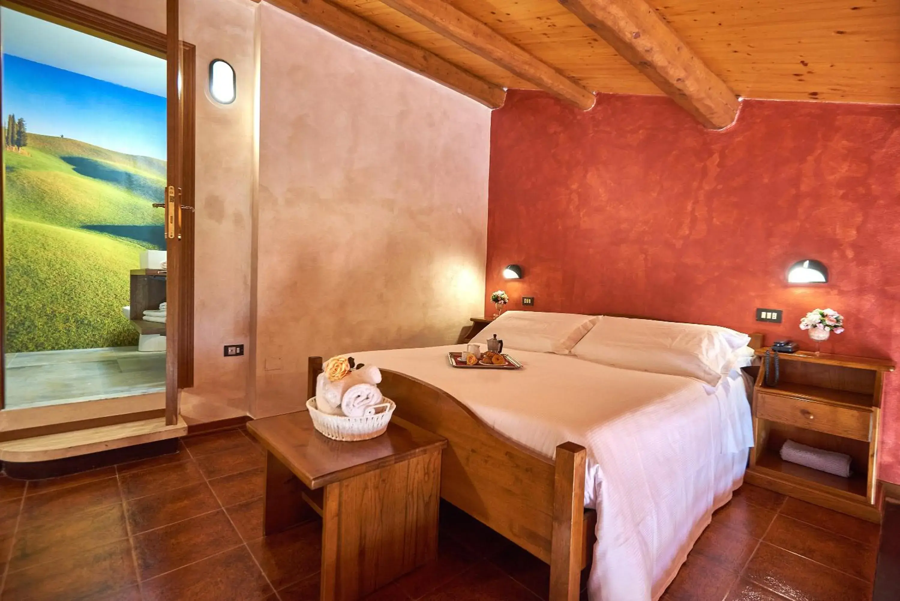 Bed in Casanova - Wellness Center La Grotta Etrusca