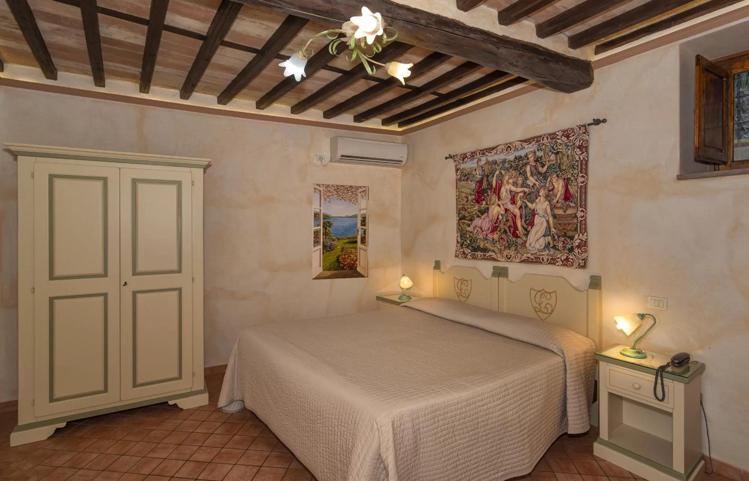 Photo of the whole room, Bed in Hotel Villa Cheli