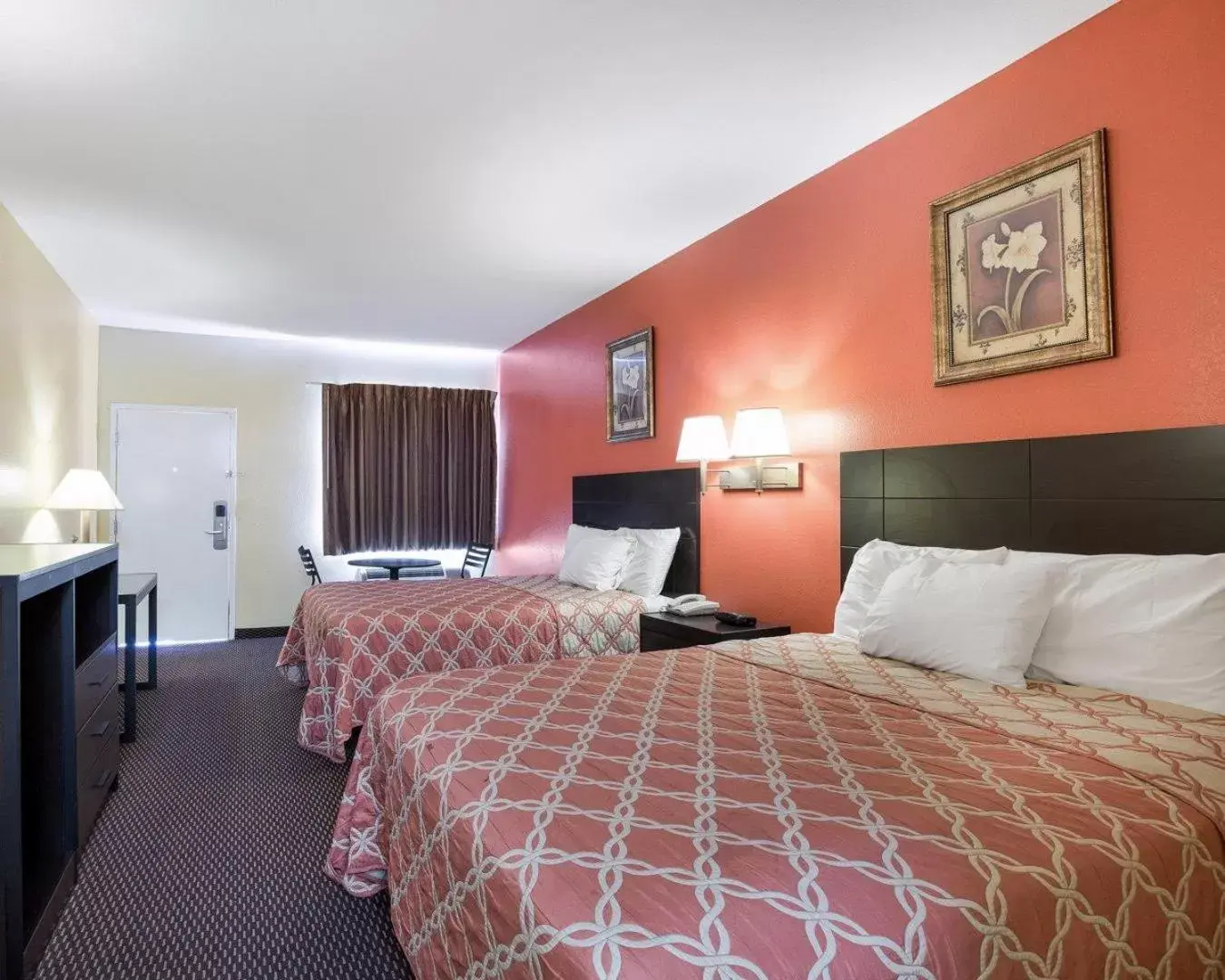 Queen Room with Two Queen Beds - Non-Smoking in Rodeway Inn & Suites Humble