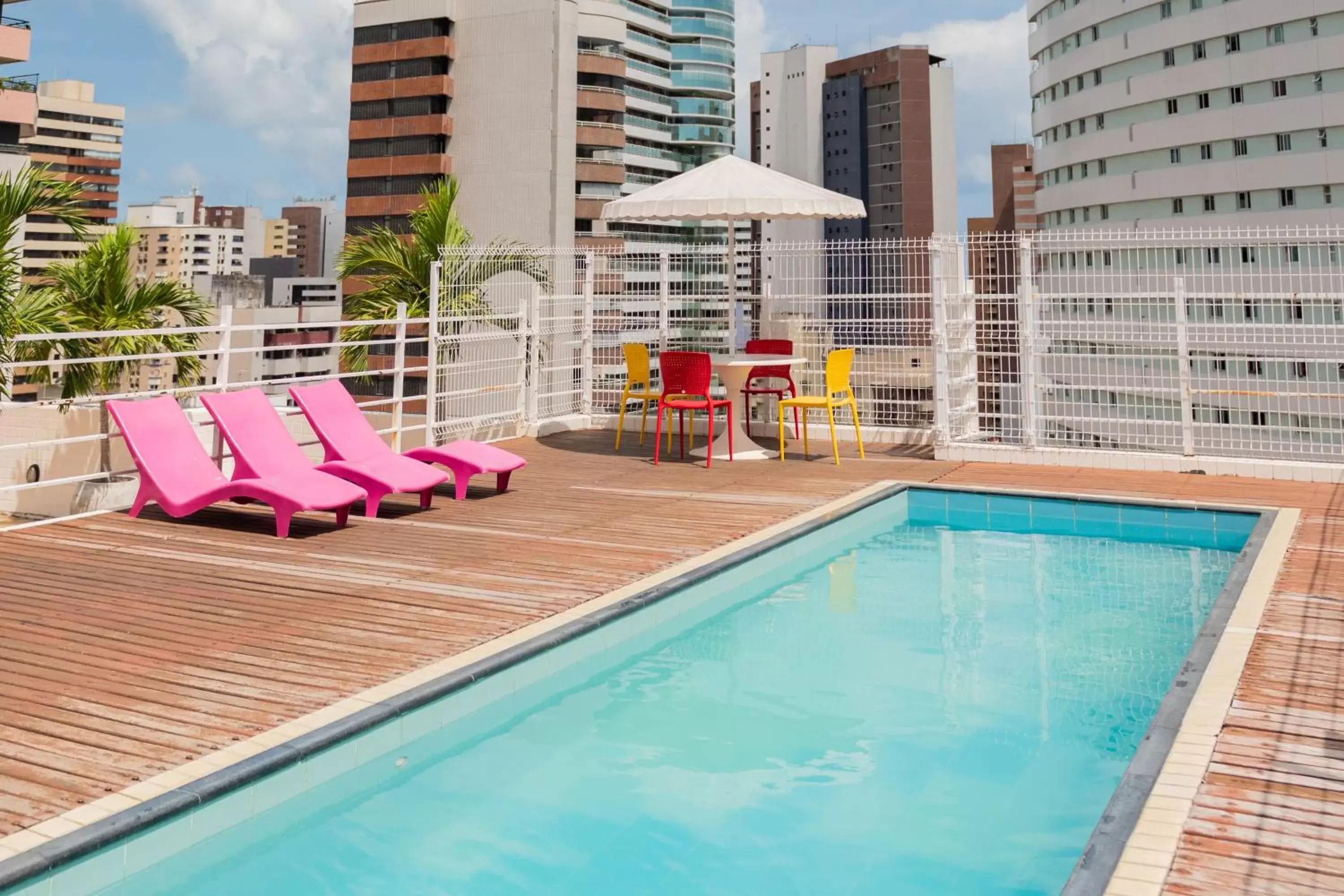 Swimming Pool in D8 Hotel Express