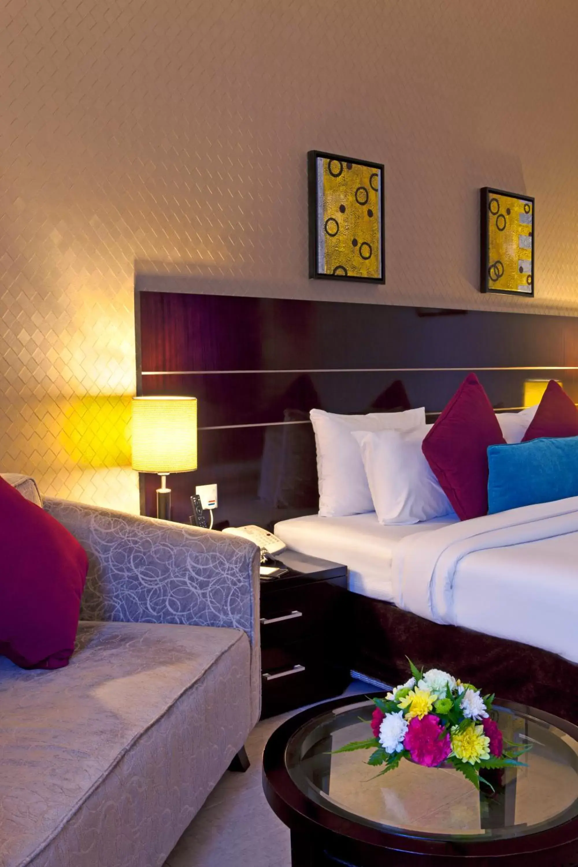 Bedroom, Bed in Landmark Riqqa Hotel