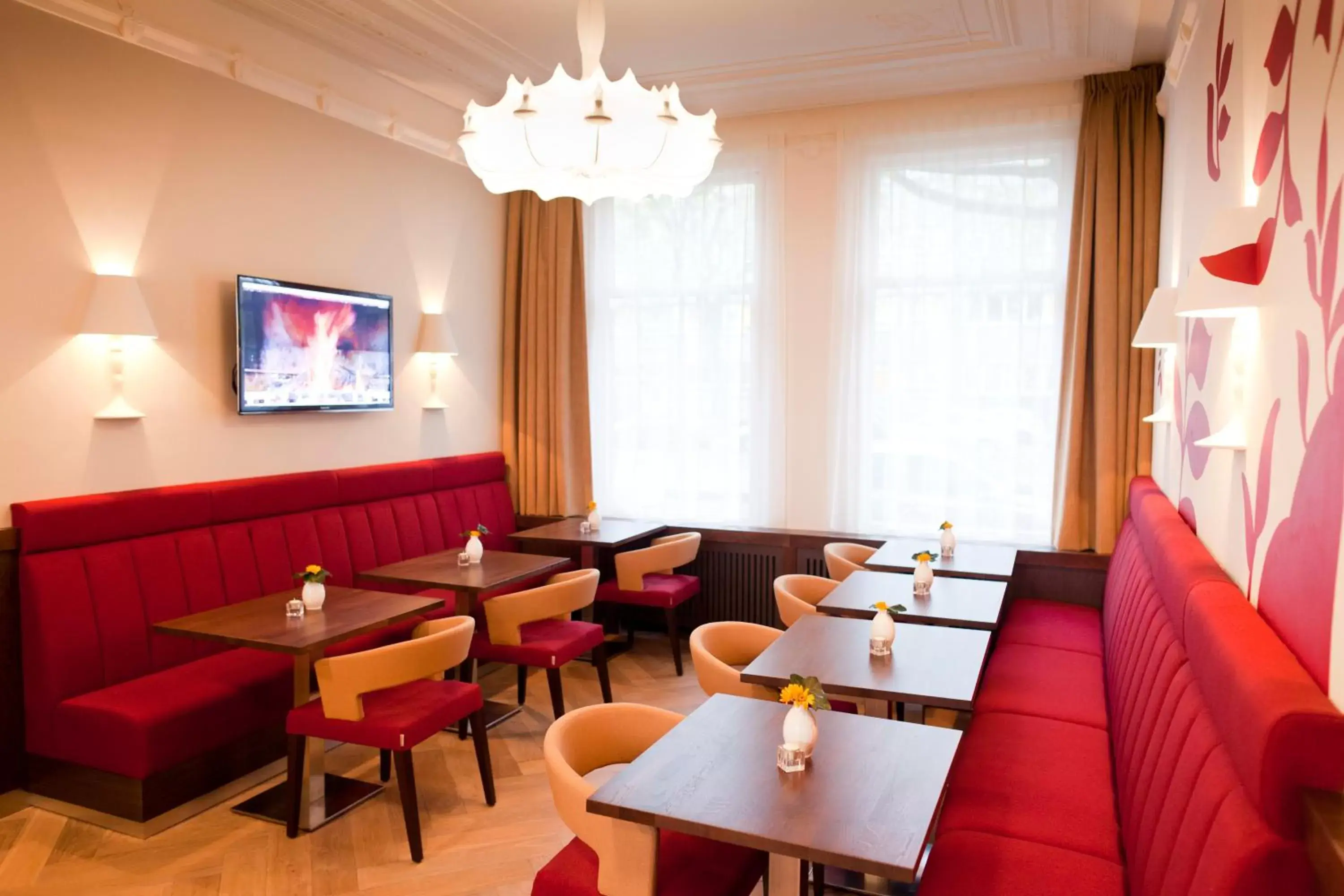 Restaurant/places to eat, Lounge/Bar in Hotel Van Walsum