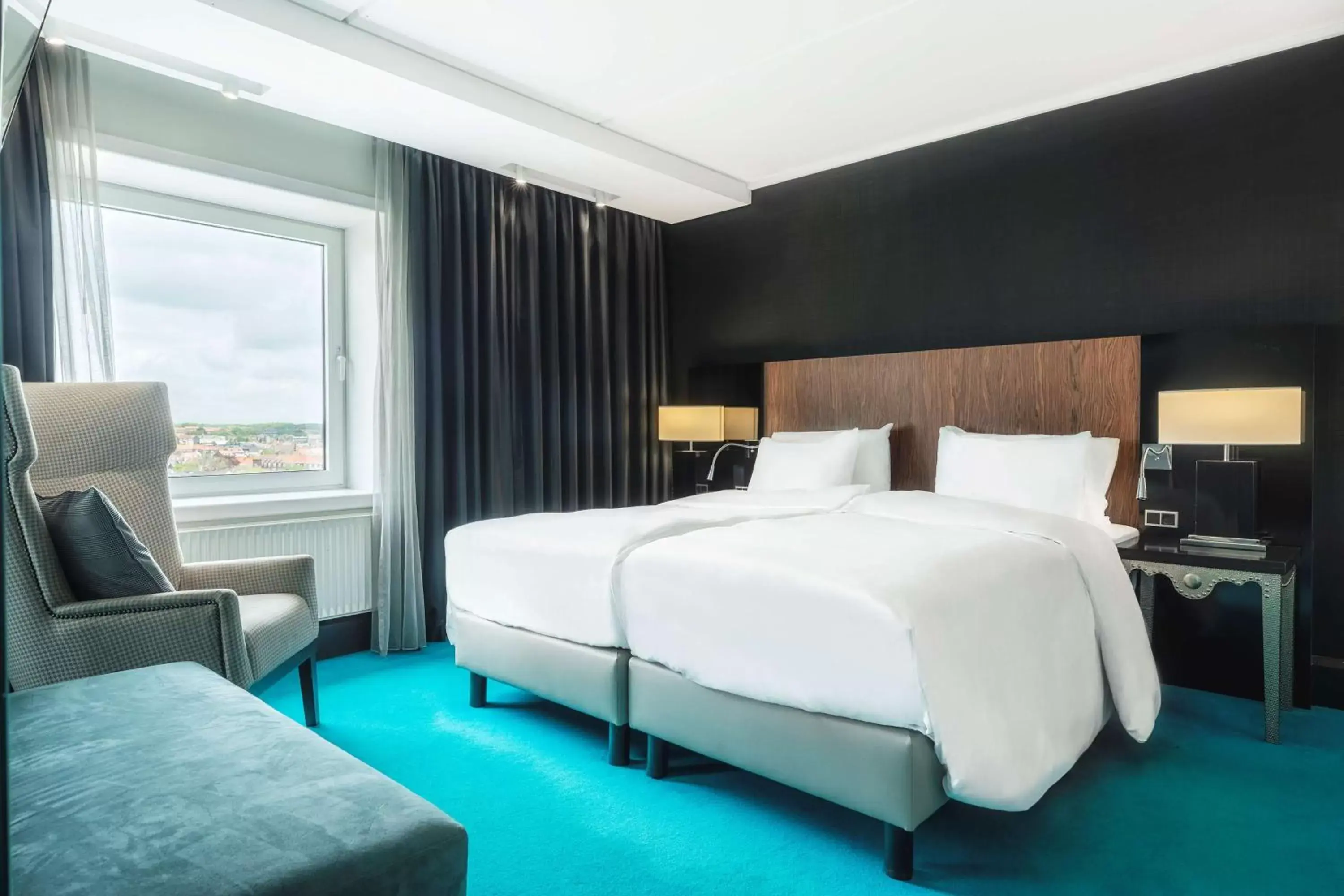 View (from property/room), Bed in Radisson Blu Scandinavia Hotel Aarhus