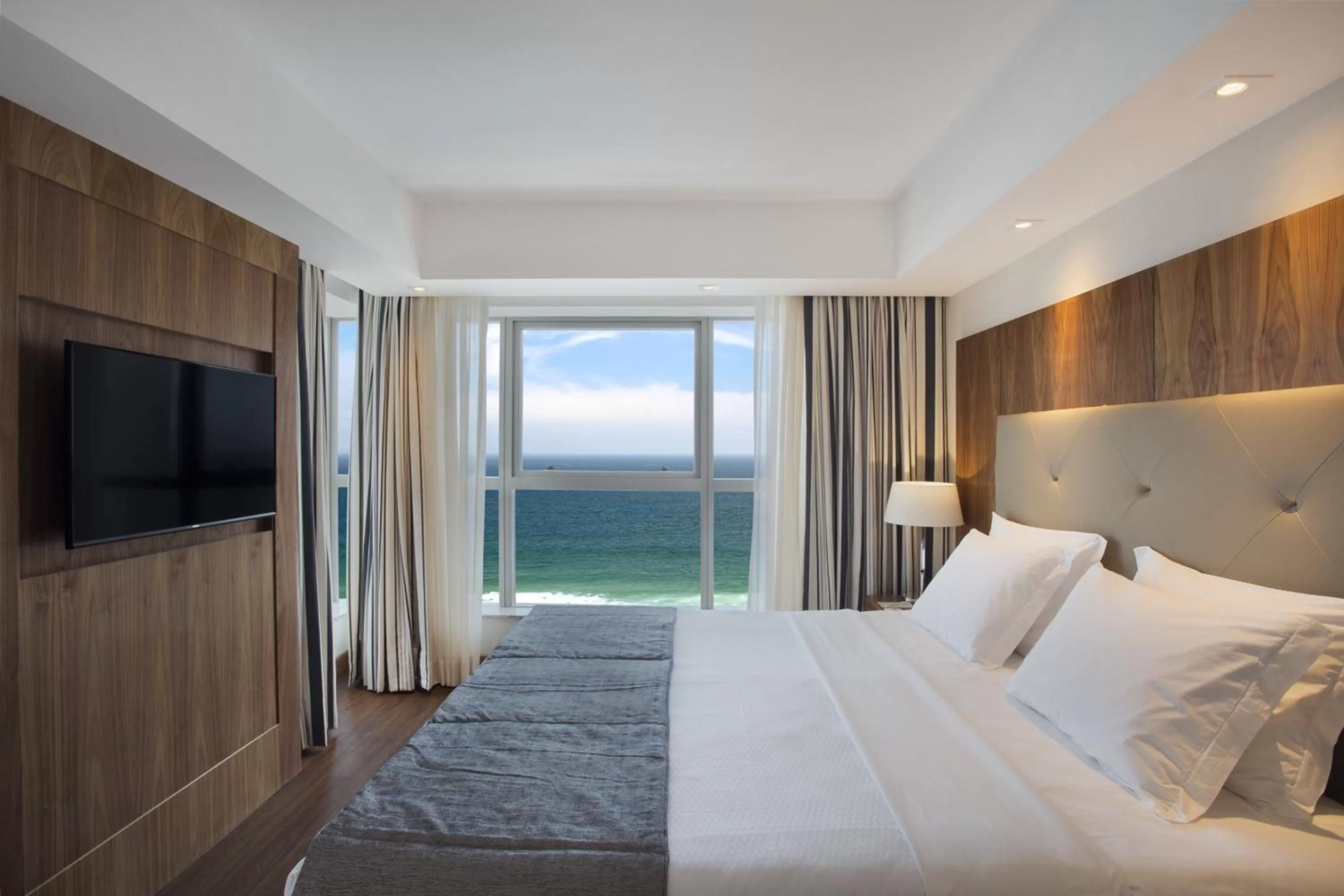 Photo of the whole room, Bed in Windsor Marapendi Hotel