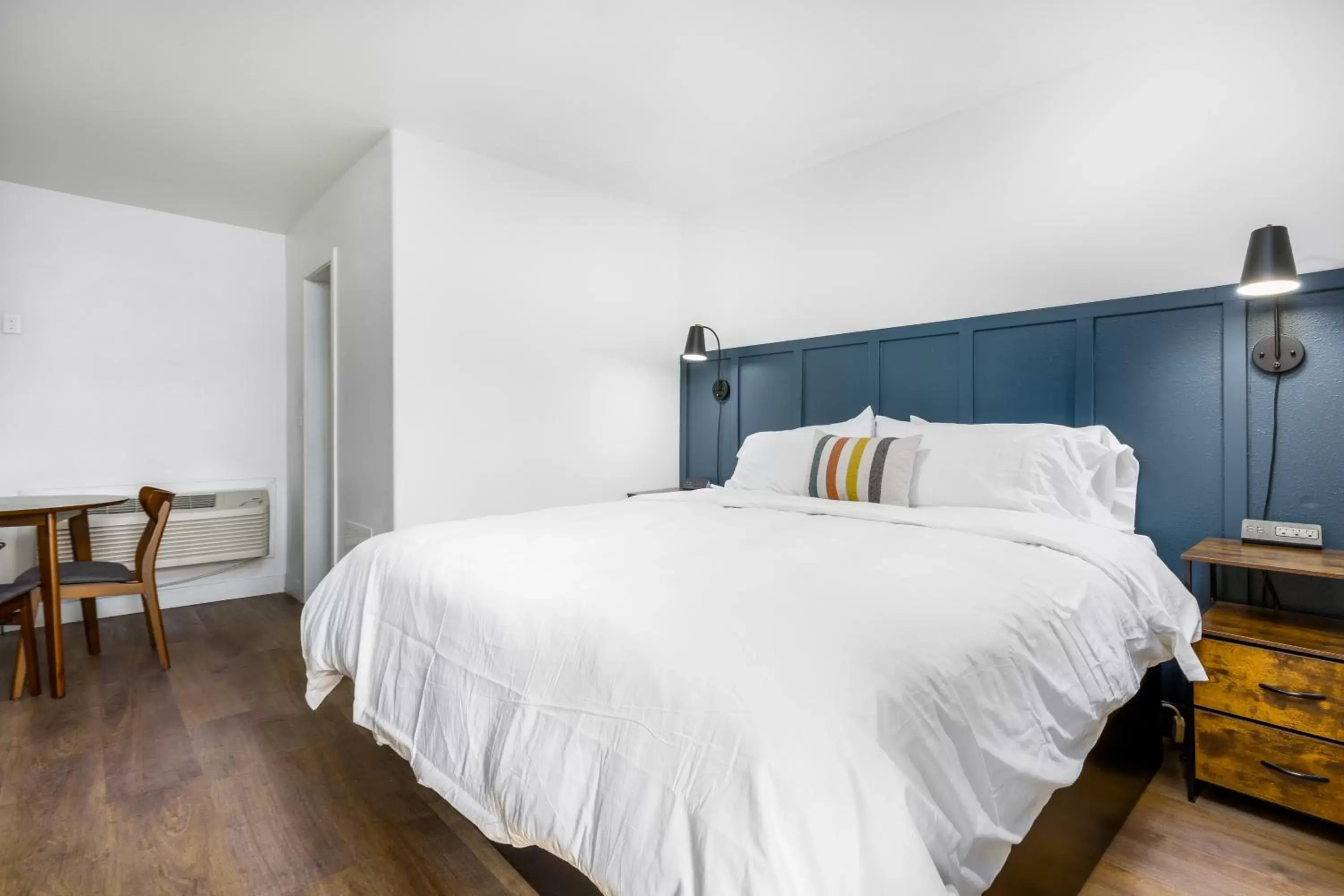 Bedroom, Bed in Minecart Motor Lodge Bedroom, Bed in Minecart Motor Lodge