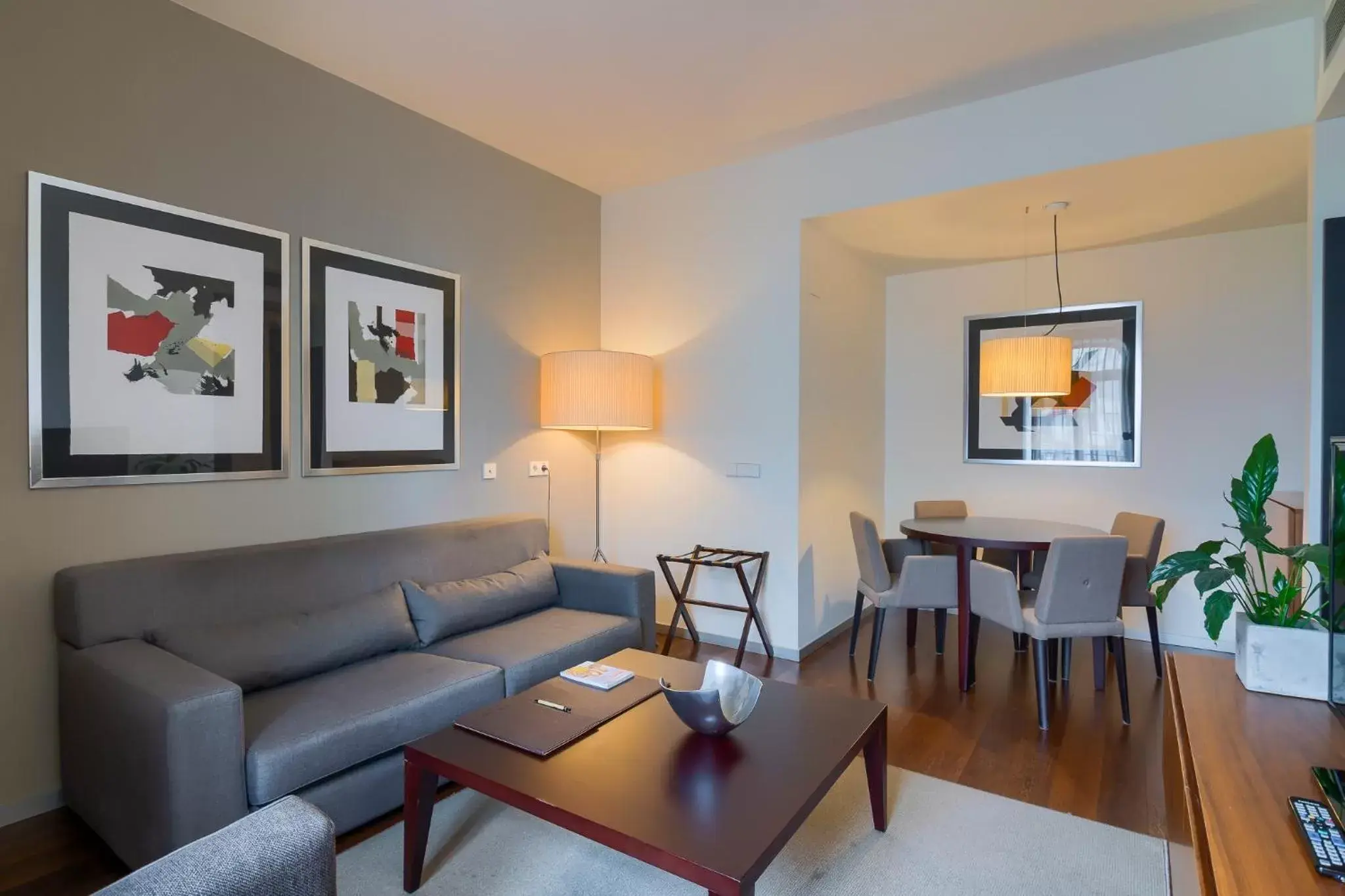 Living room in Hotel Cismigiu Living room in Hotel Cismigiu