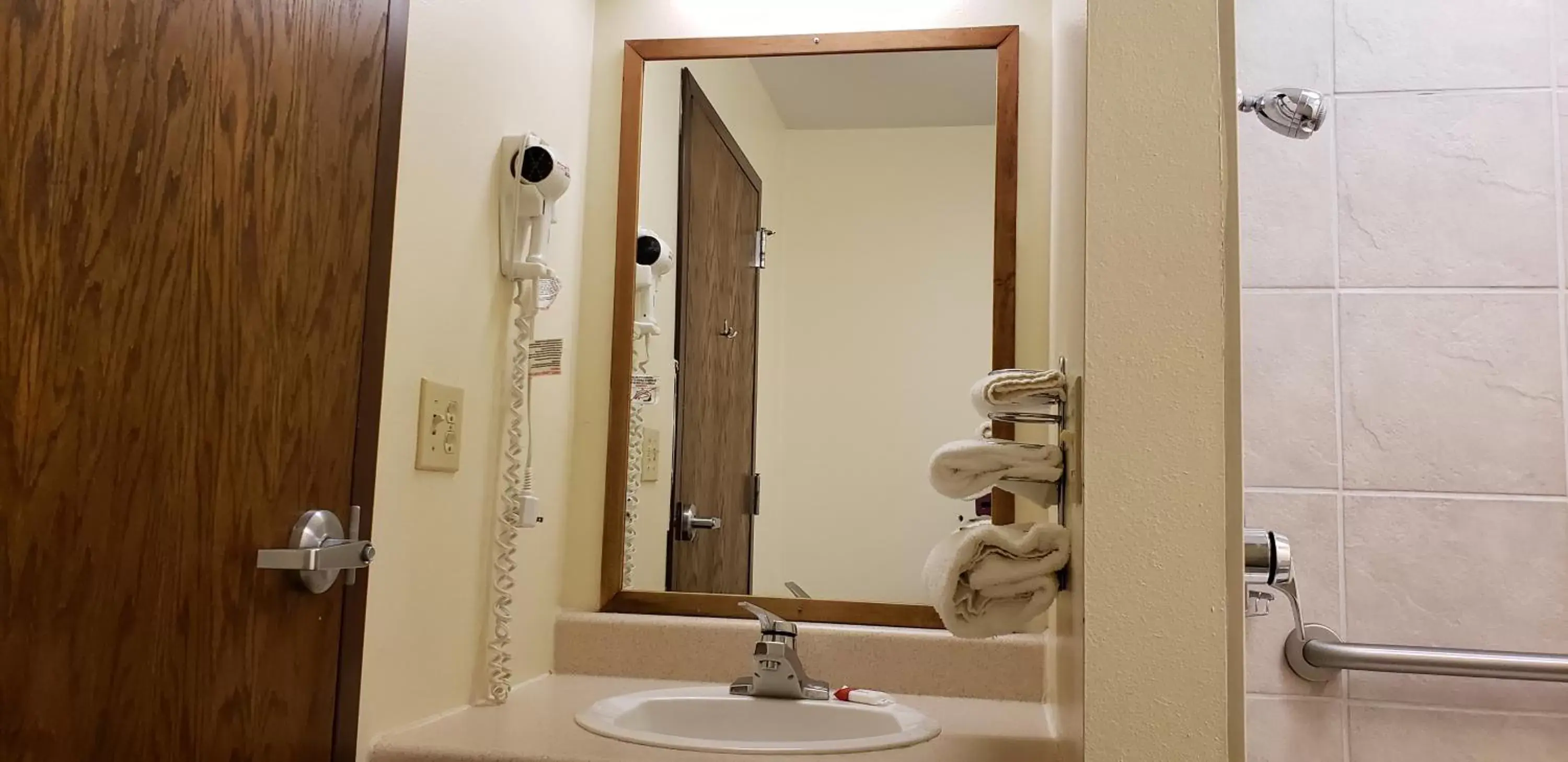 Bathroom in Family Budget Inn