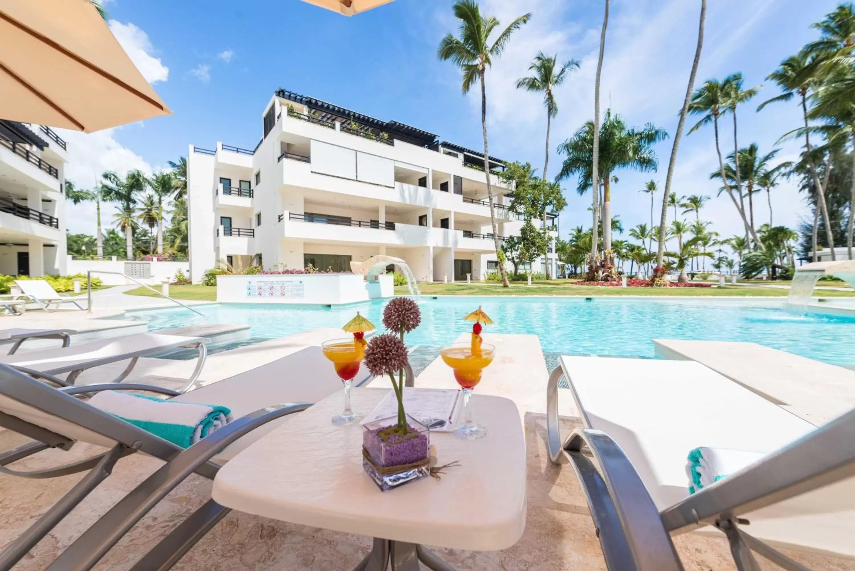 Pool view, Swimming Pool in Aligio Apart-hotel & Spa - Las Terrenas