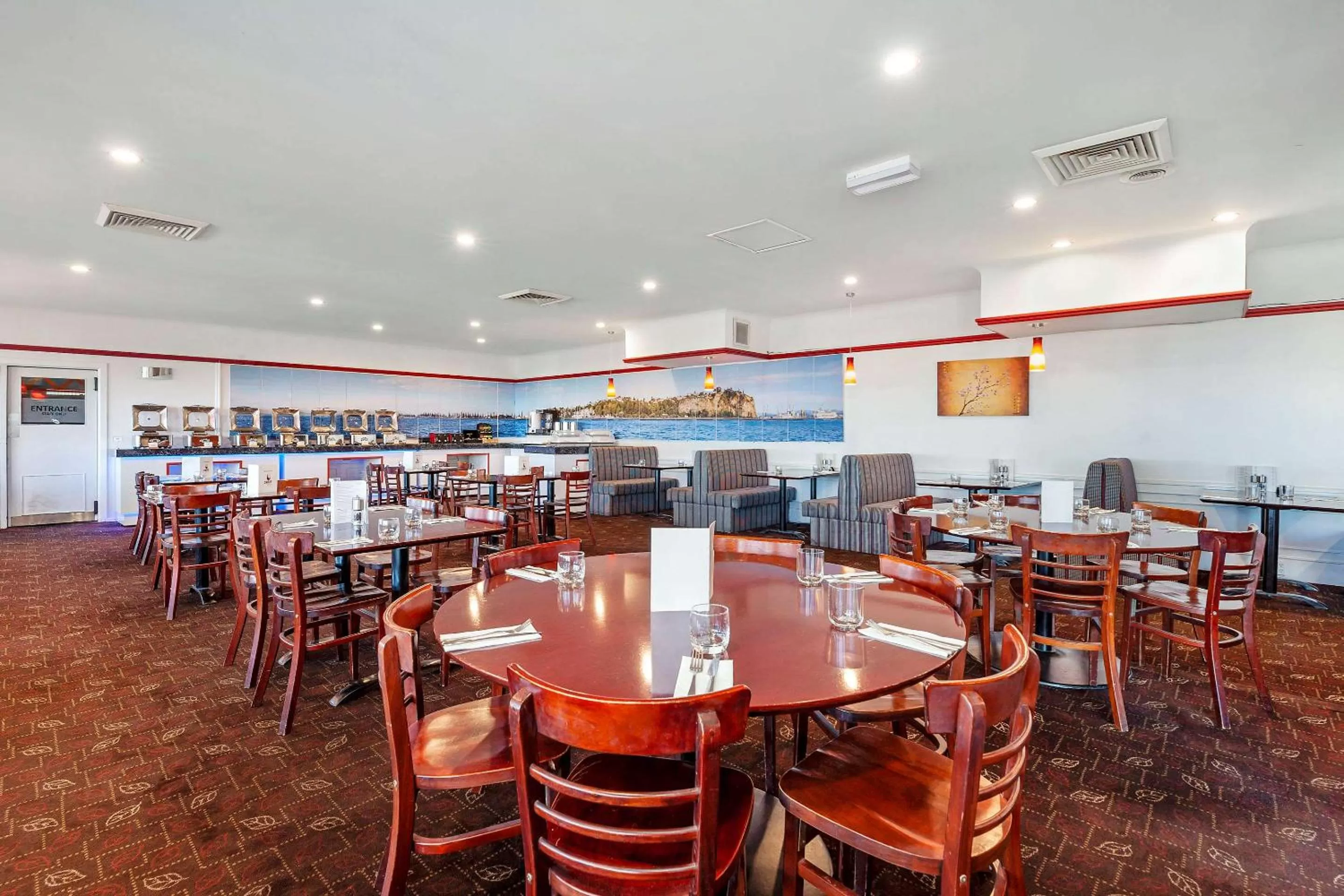 Restaurant/places to eat in Quality Inn Napier