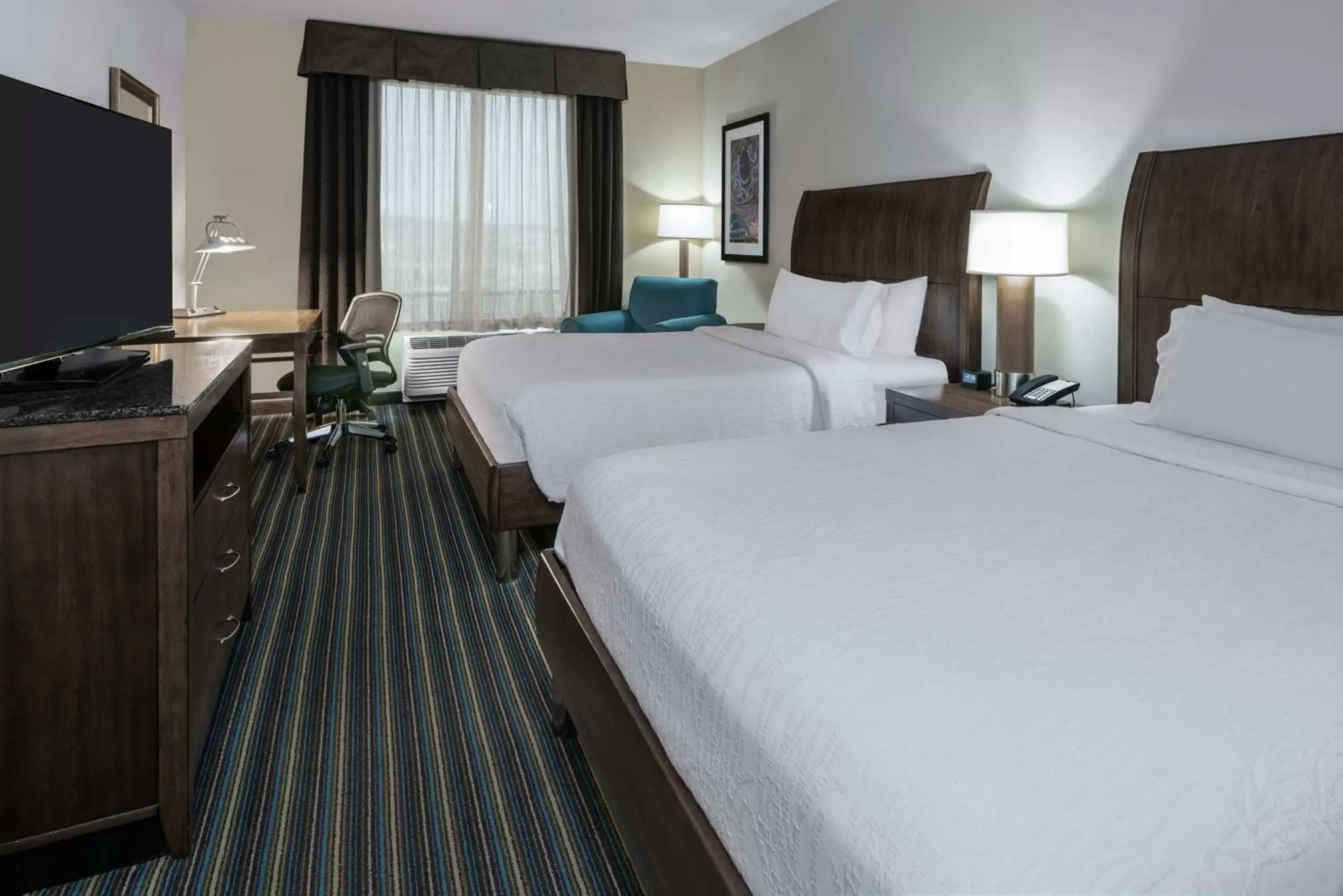 Bedroom, Bed in Hilton Garden Inn San Antonio/Rim Pass Drive
