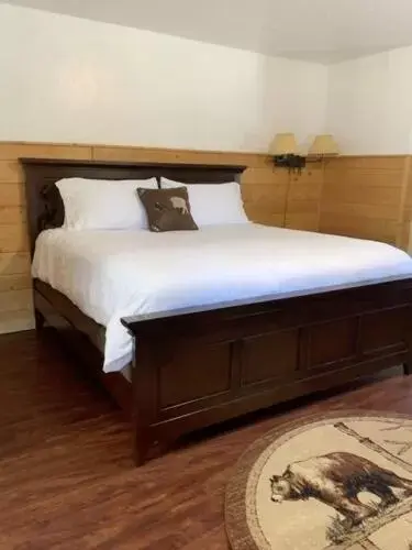 Deluxe Single Room - single occupancy in Chinook Winds Lodge Deluxe Single Room - single occupancy in Chinook Winds Lodge