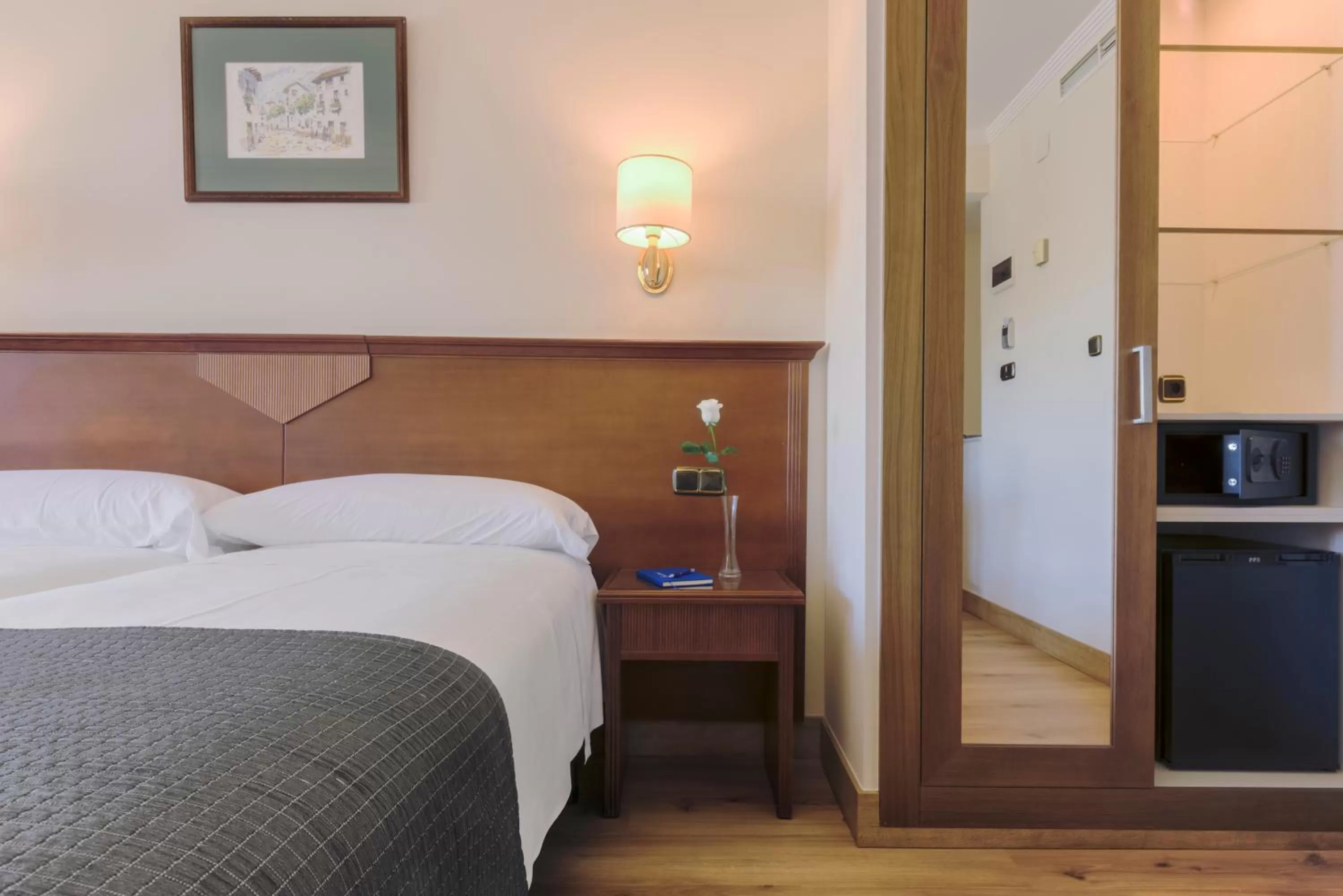 Bedroom, Bed in Porcel Alixares