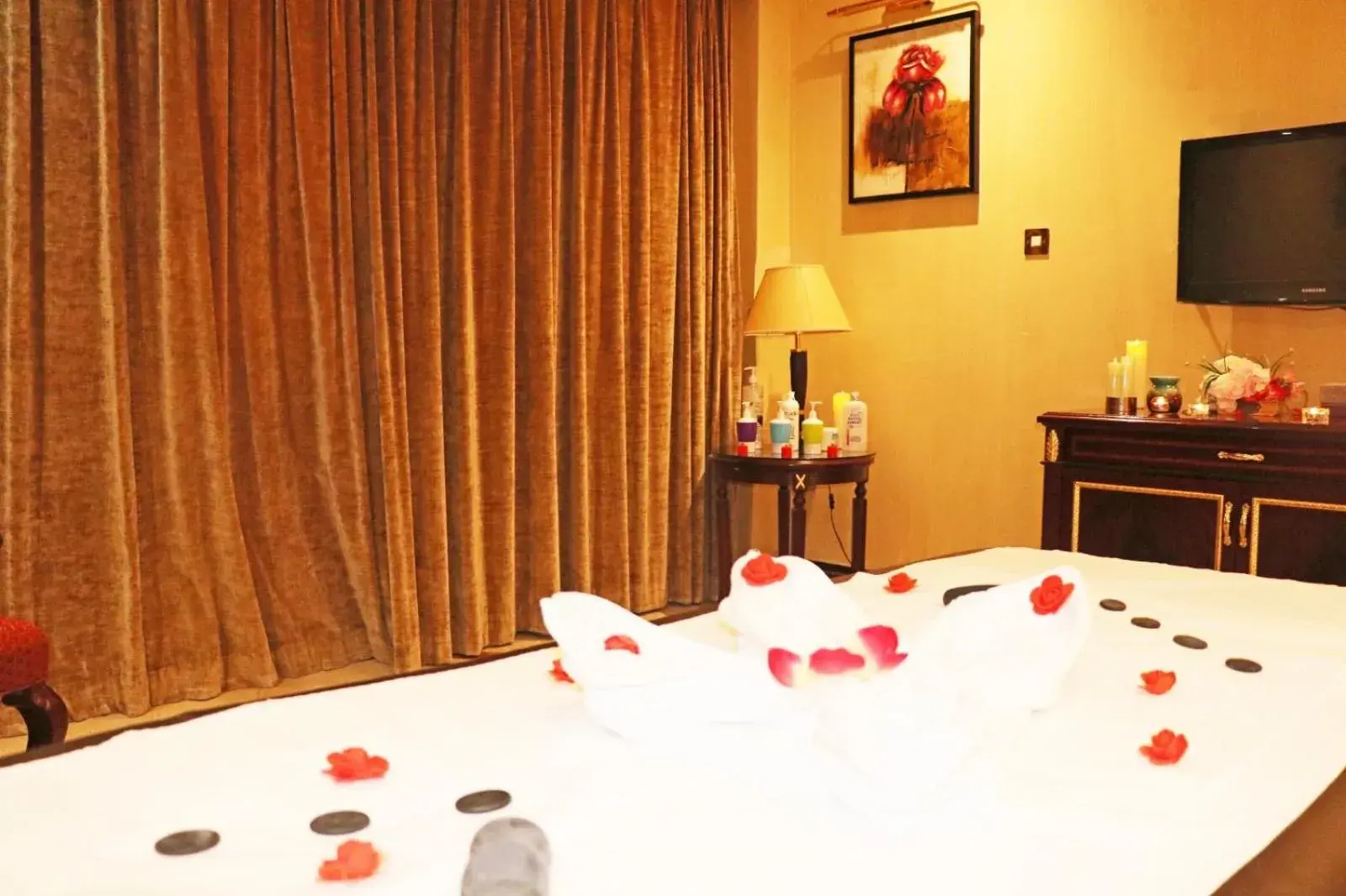 Spa and wellness centre/facilities, Bed in Chairmen Hotel