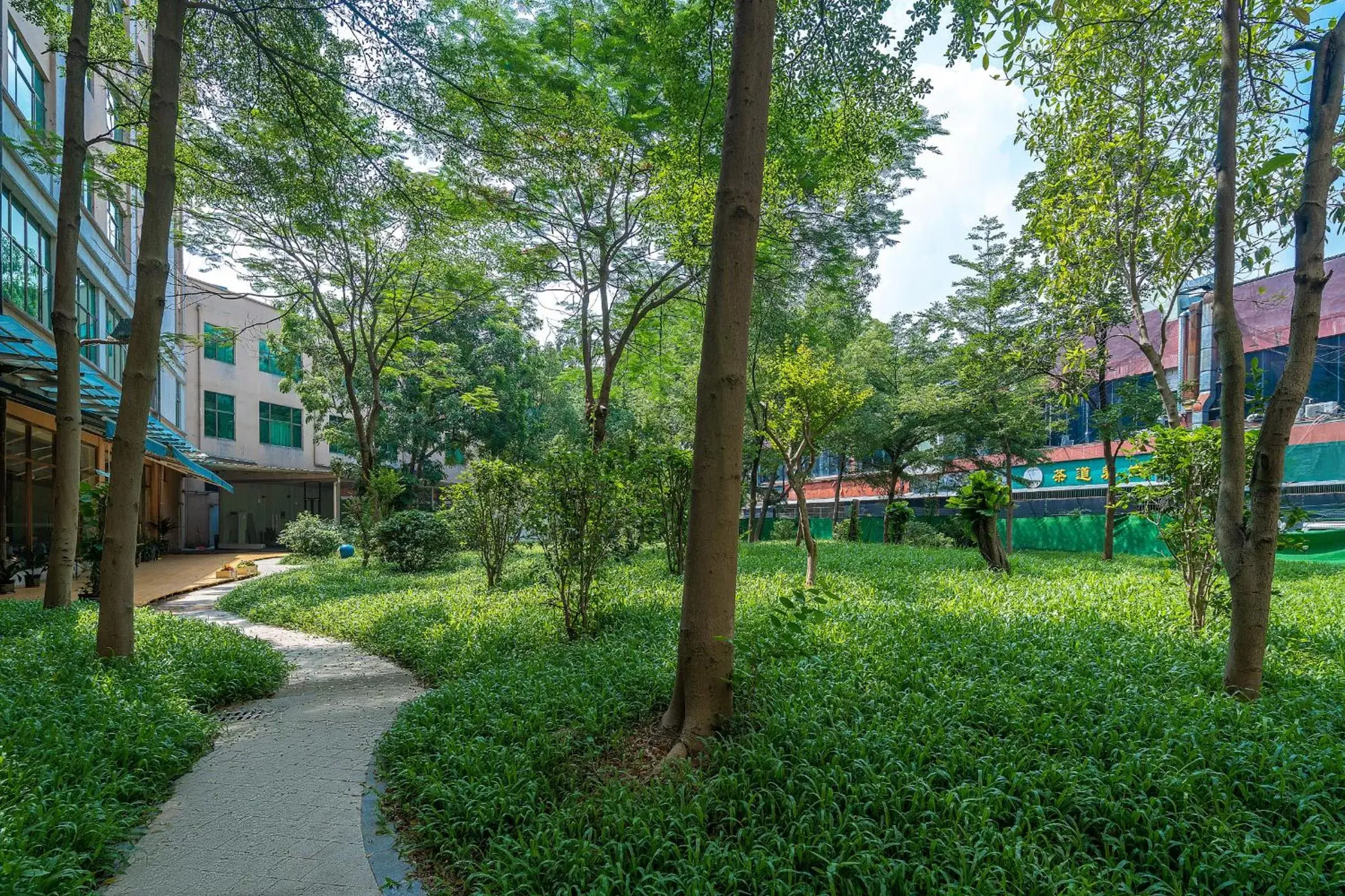 Garden in Vyluk Hotel Guangzhou Baiyun International Airport