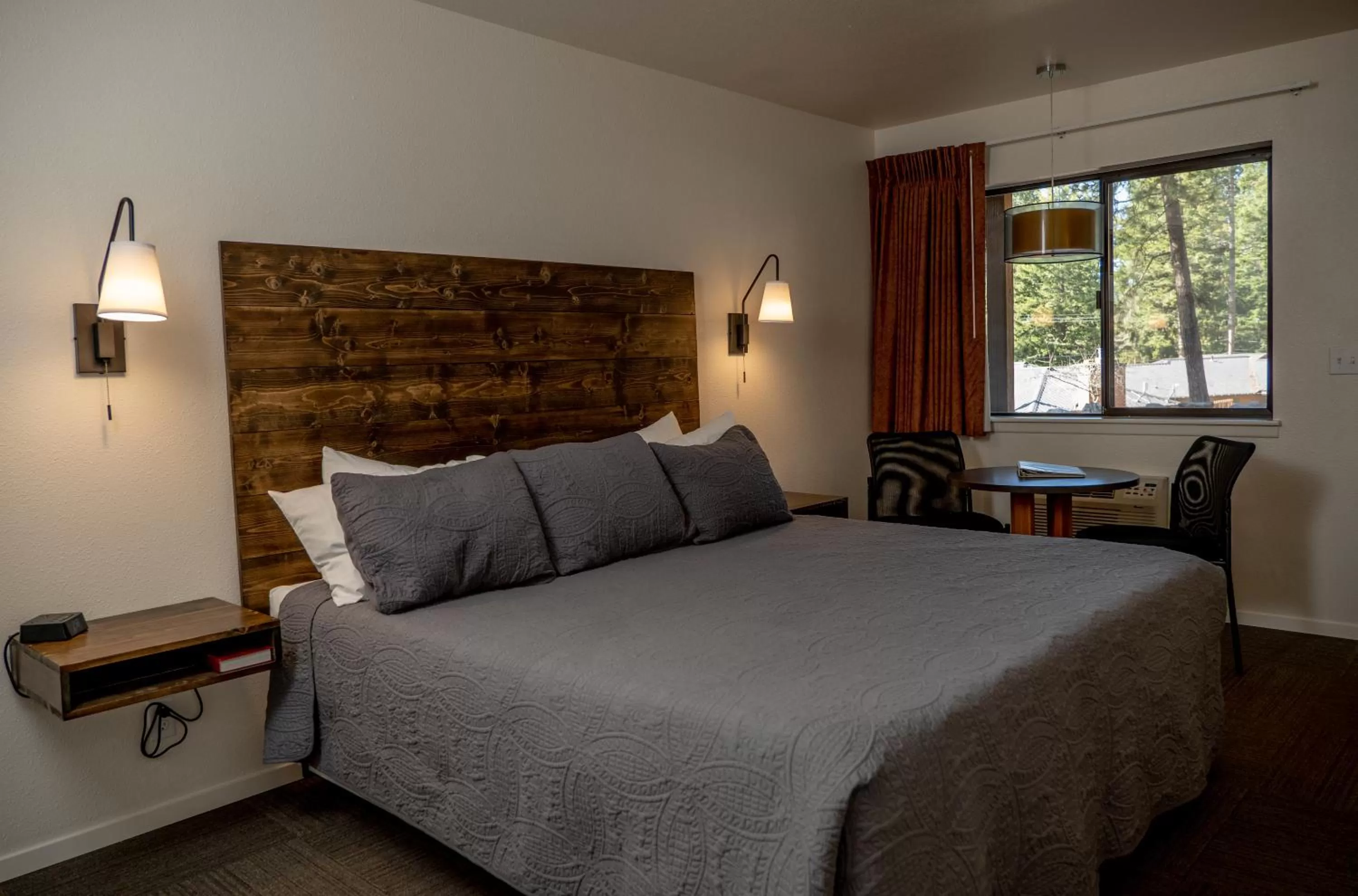 Bedroom, Bed in Eagle Cap Chalets