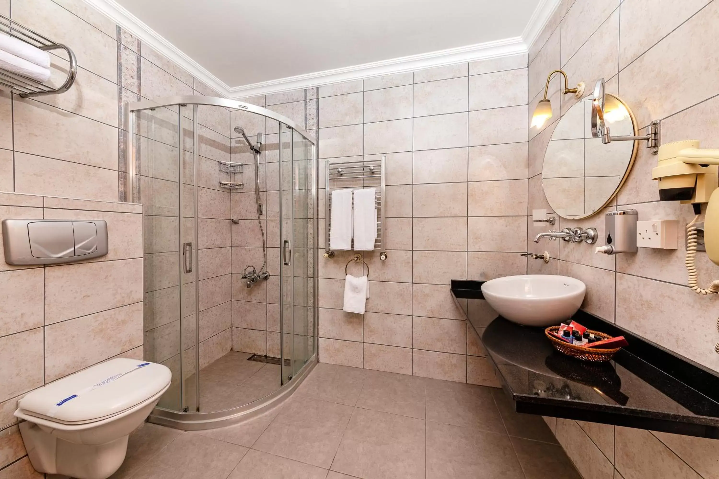 Bathroom in Santa Ottoman Hotel