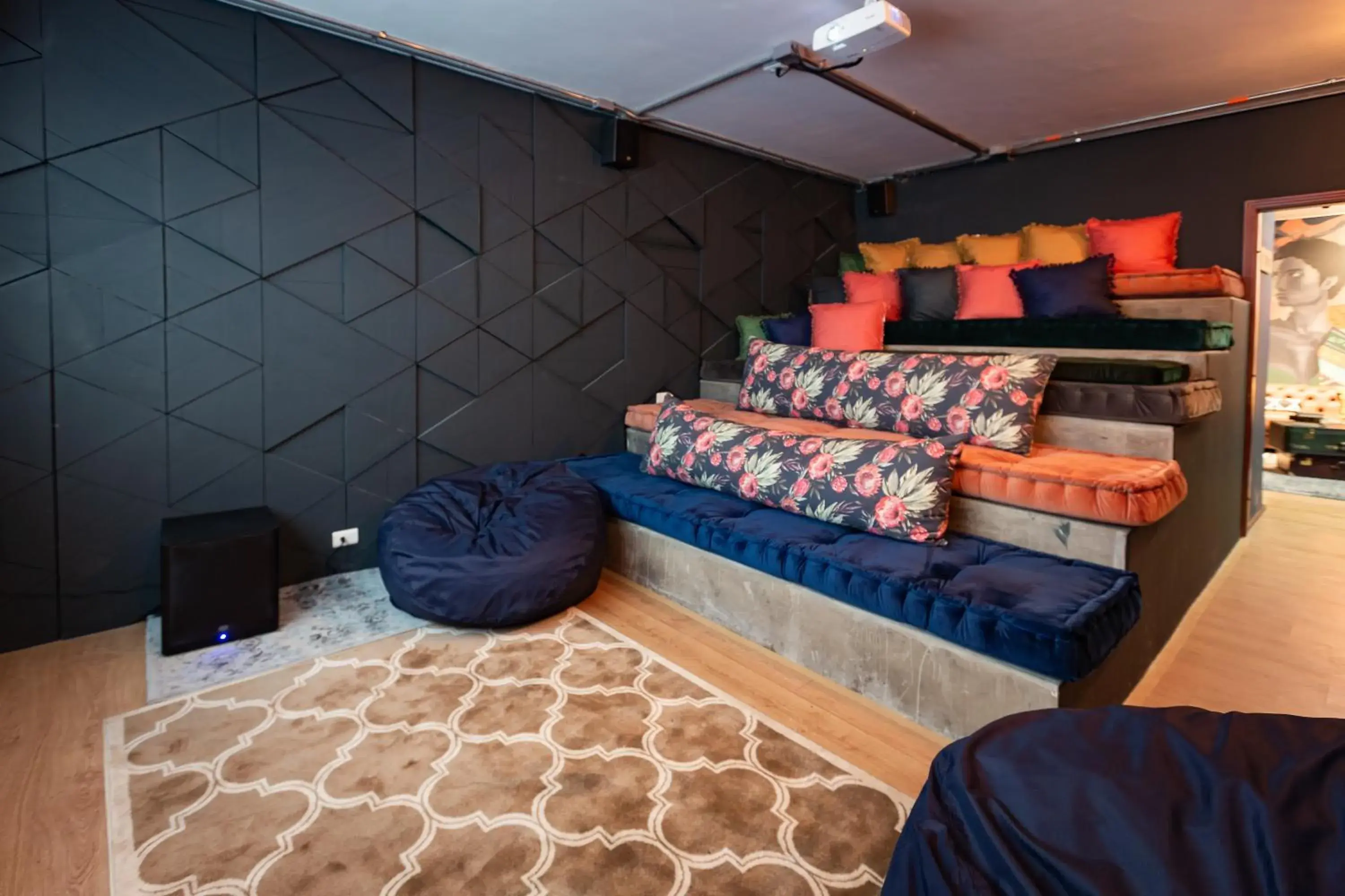 Communal lounge/ TV room, Bed in Selina Chapinero Bogota