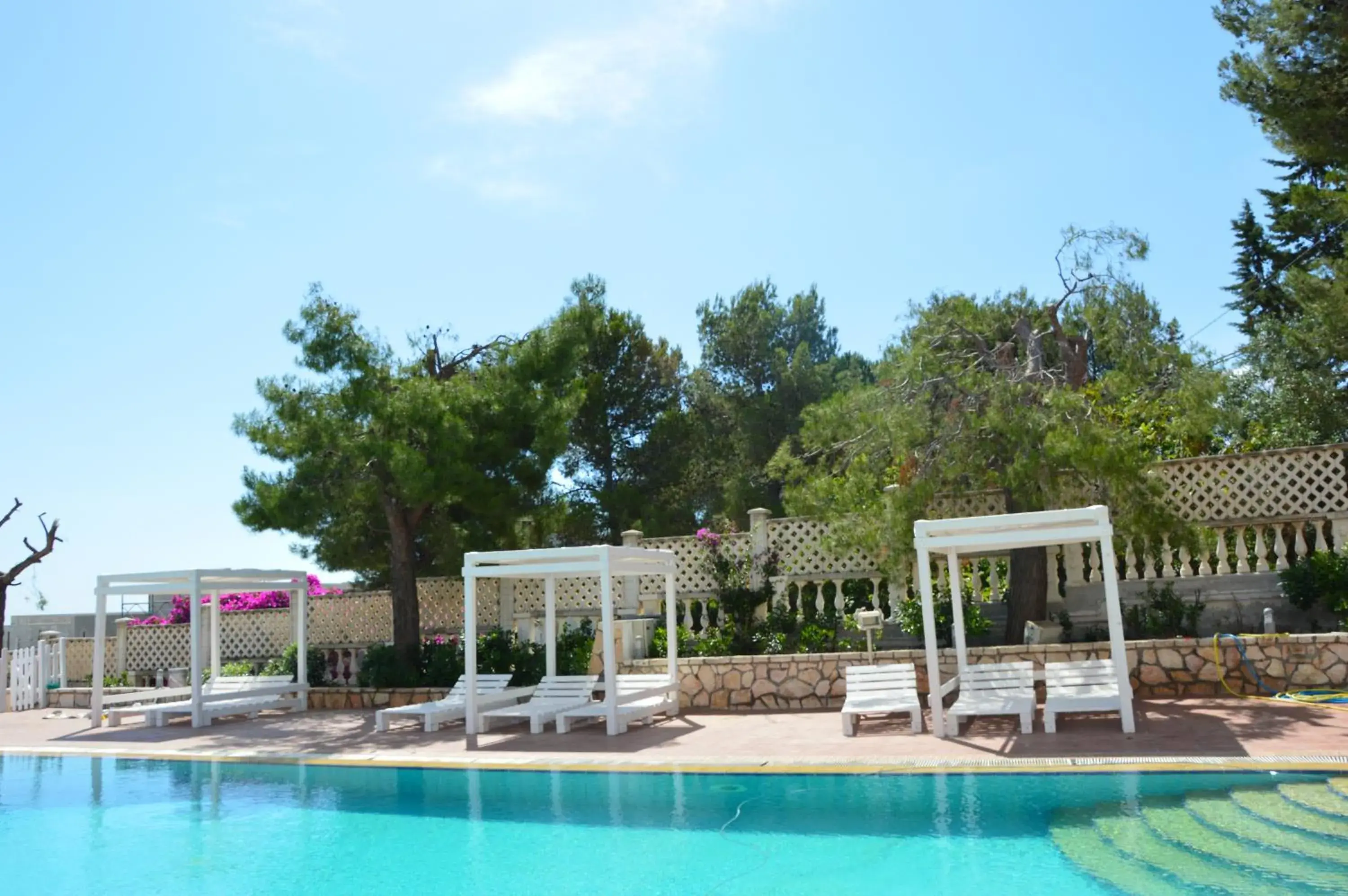 Swimming Pool in Hotel Residence La Corvetta