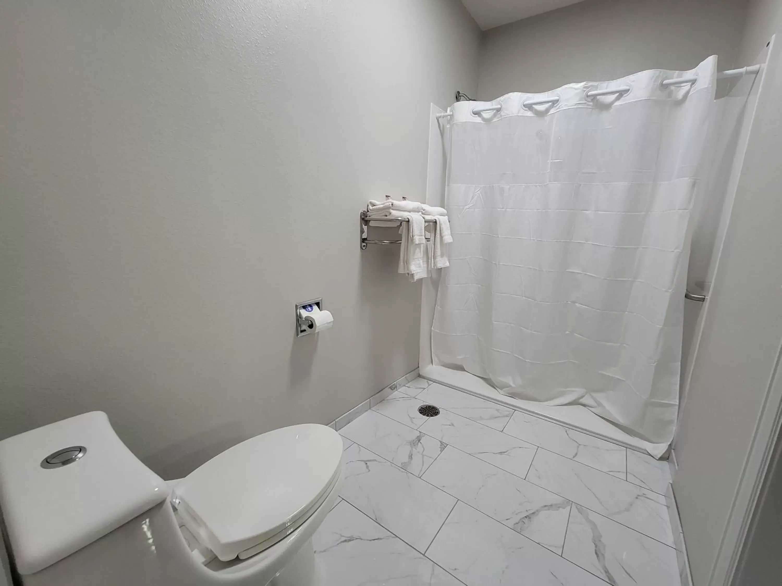 Bathroom in Best Inn Motel Salina