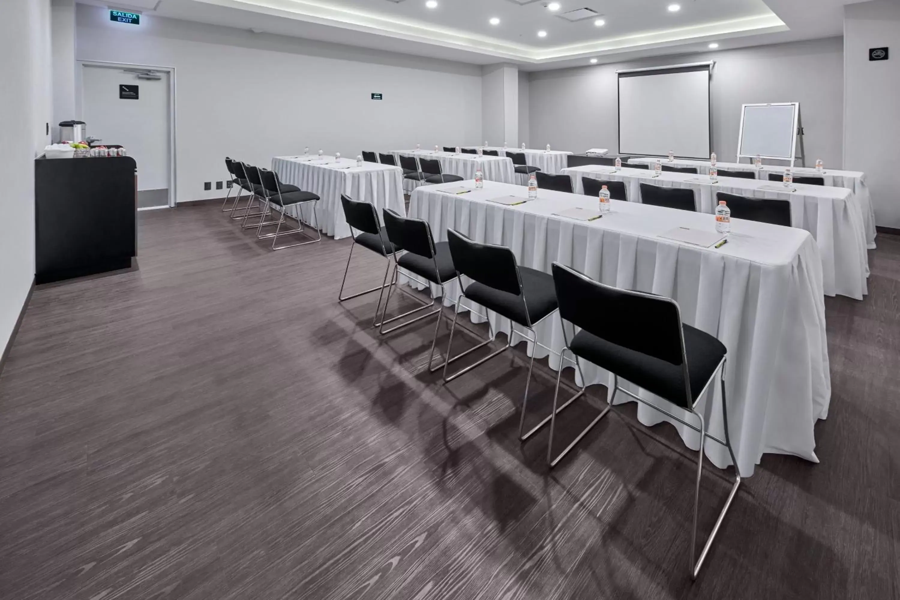 Meeting/conference room in City Express by Marriott CDMX Tlalpan