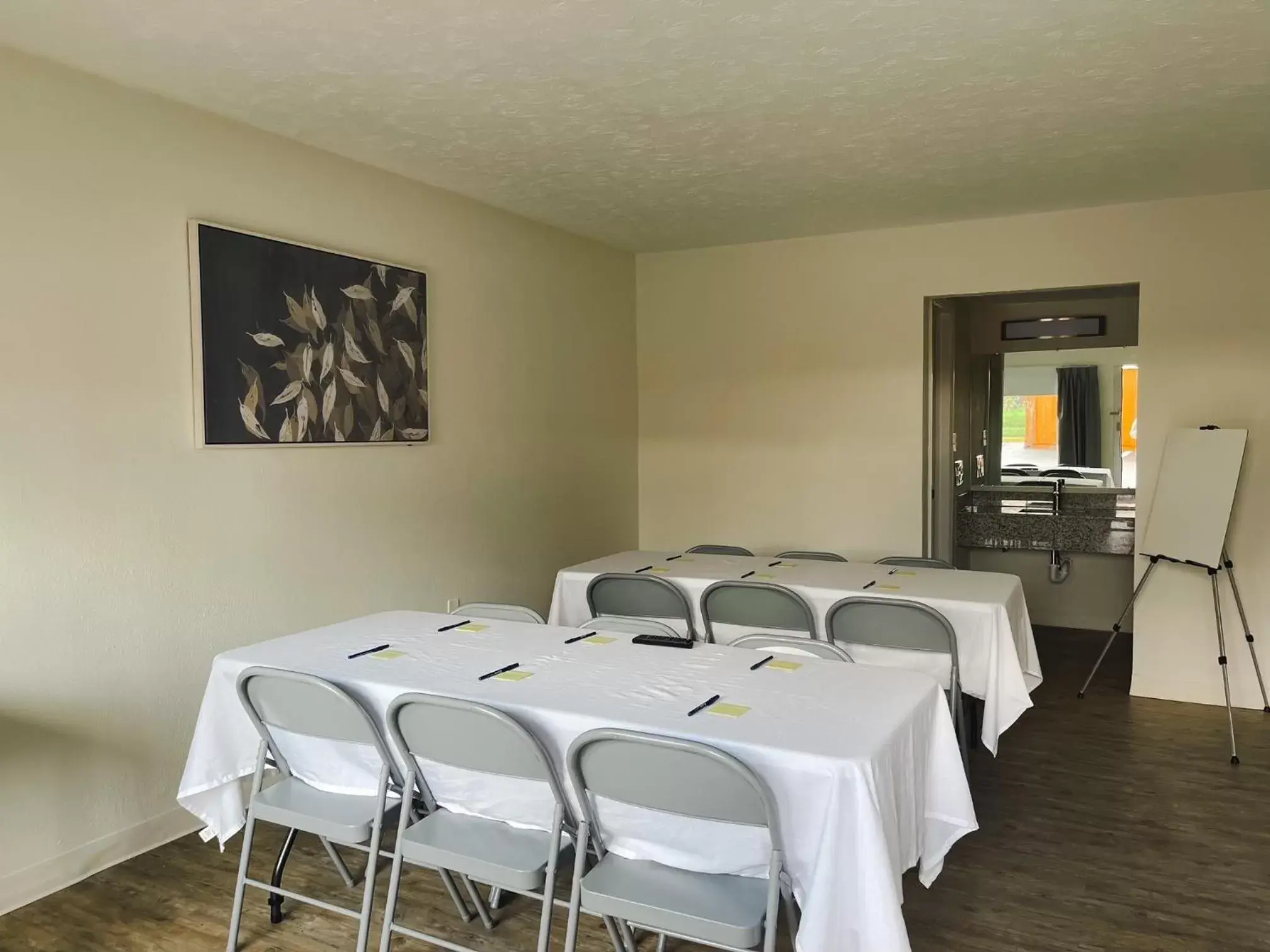 Meeting/conference room in Clarion Inn