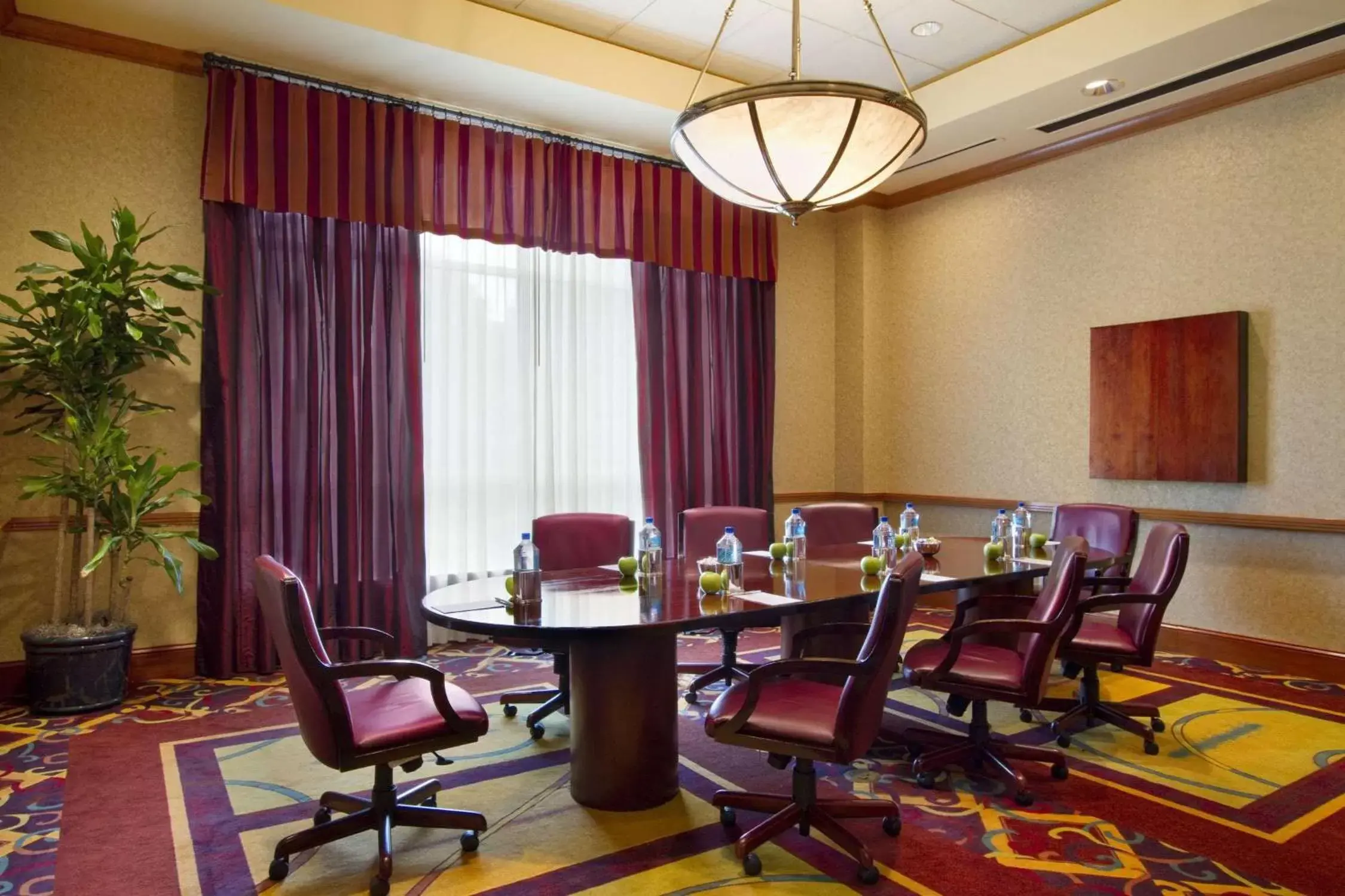 Meeting/conference room in Embassy Suites North Charleston Airport Hotel Convention