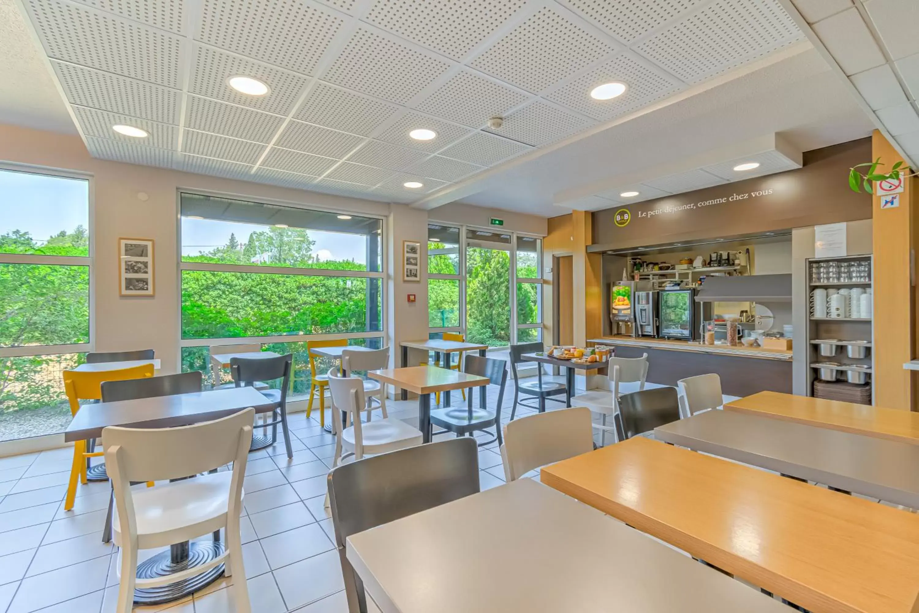 Restaurant/places to eat in B&B HOTEL Salon de Provence Restaurant/places to eat in B&B HOTEL Salon de Provence