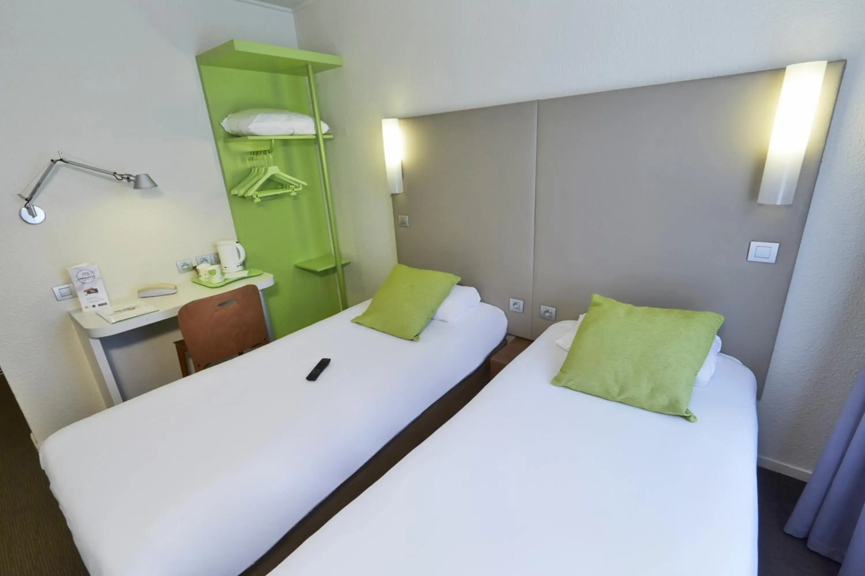 Bed in Campanile Paris Ouest - Levallois Perret