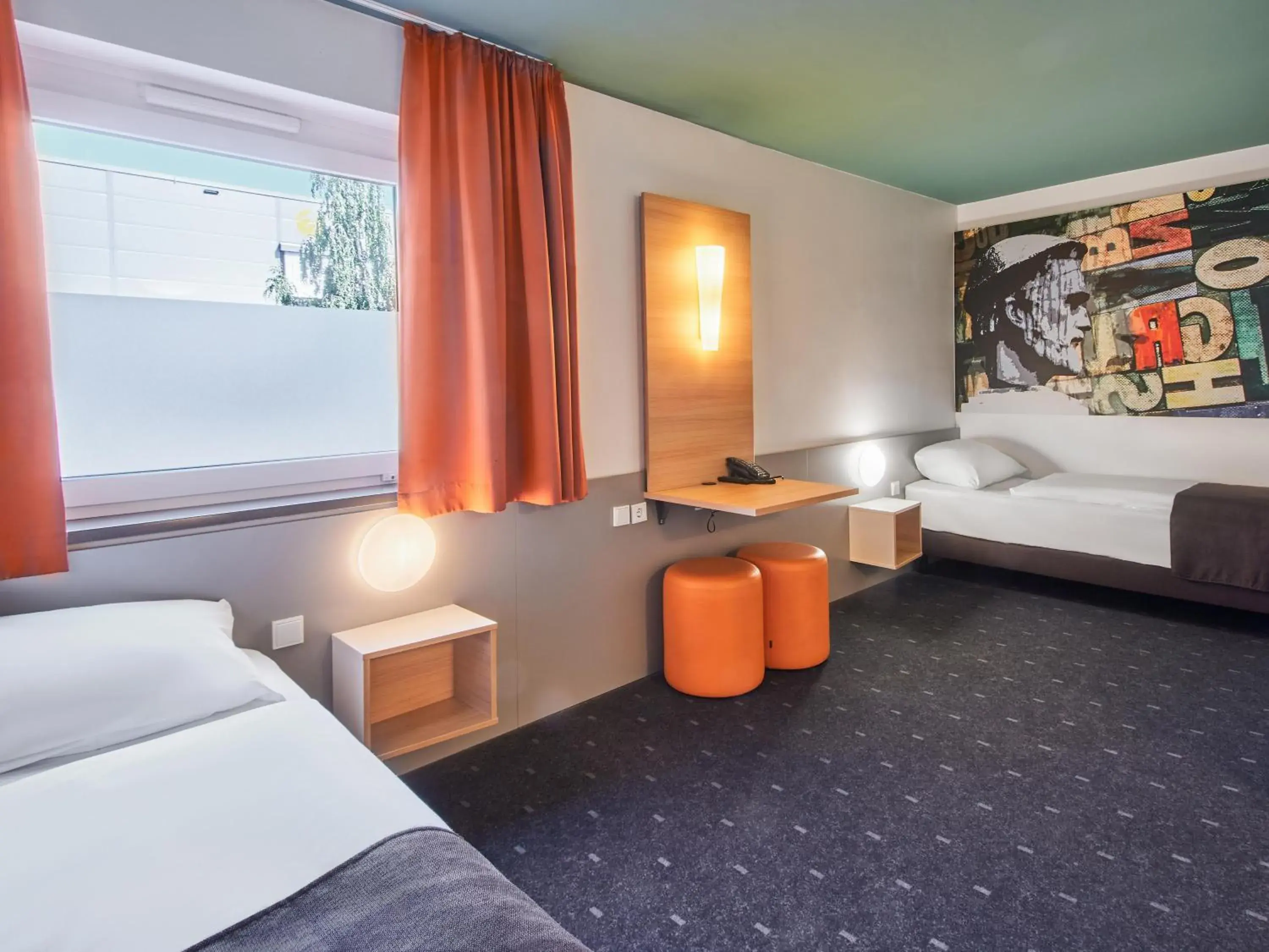 Photo of the whole room, Bed in B&B Hotel Mainz-Hechtsheim