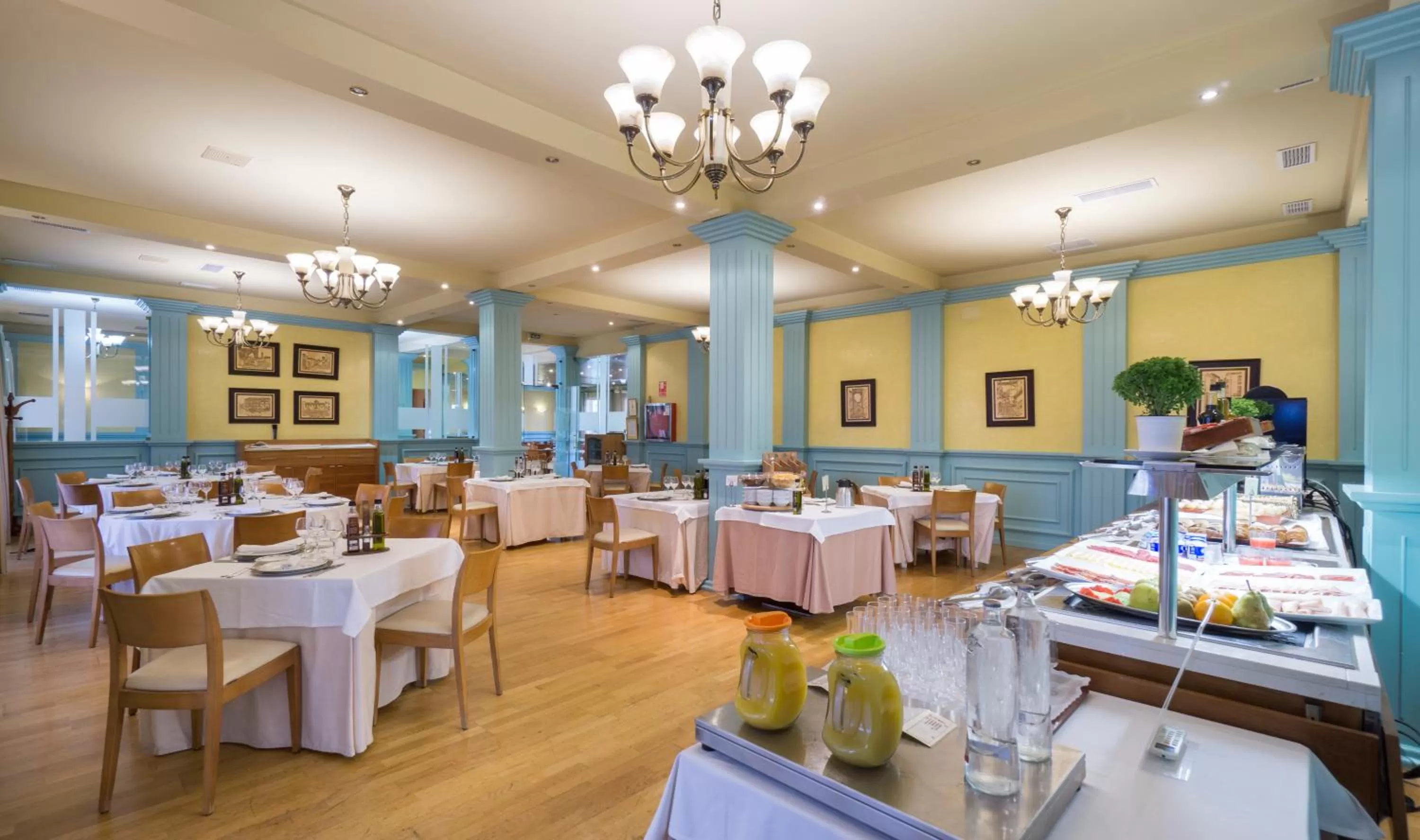 Restaurant/places to eat in Hotel Fuente Las Piedras