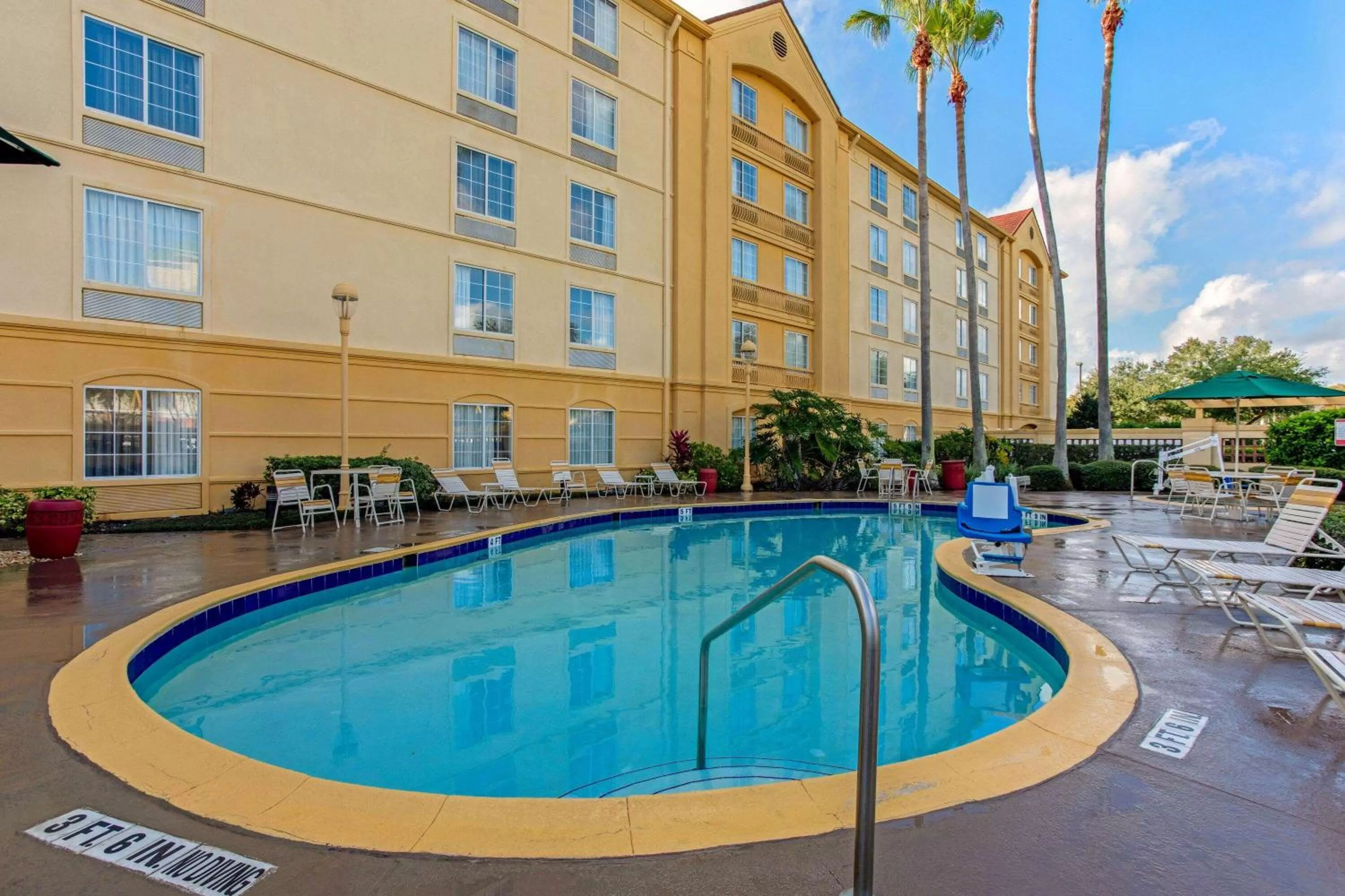Pool view in La Quinta by Wyndham Orlando Airport North - Free Airport Shuttle!