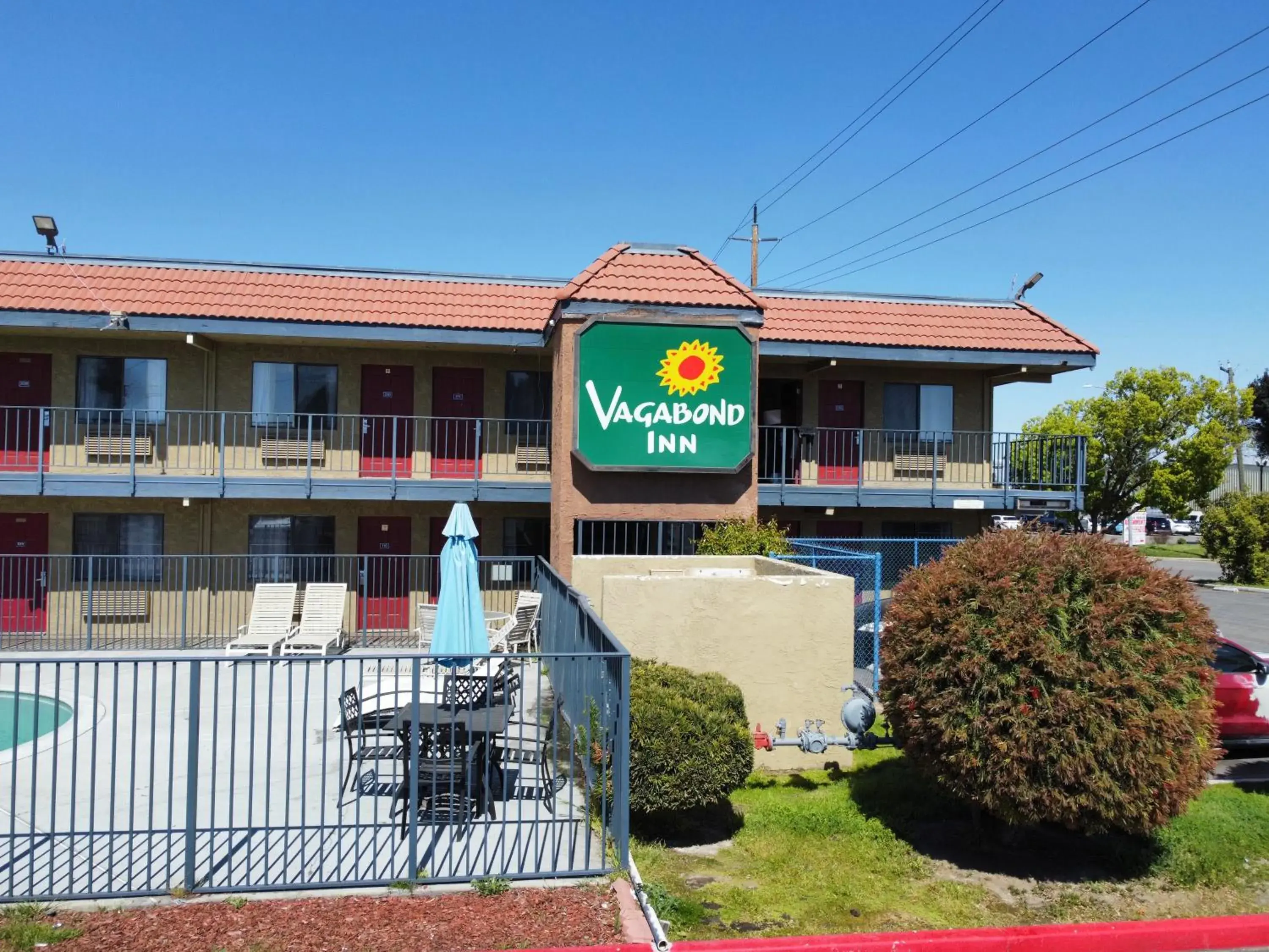 Property logo or sign, Property Building in Vagabond Inn Fresno