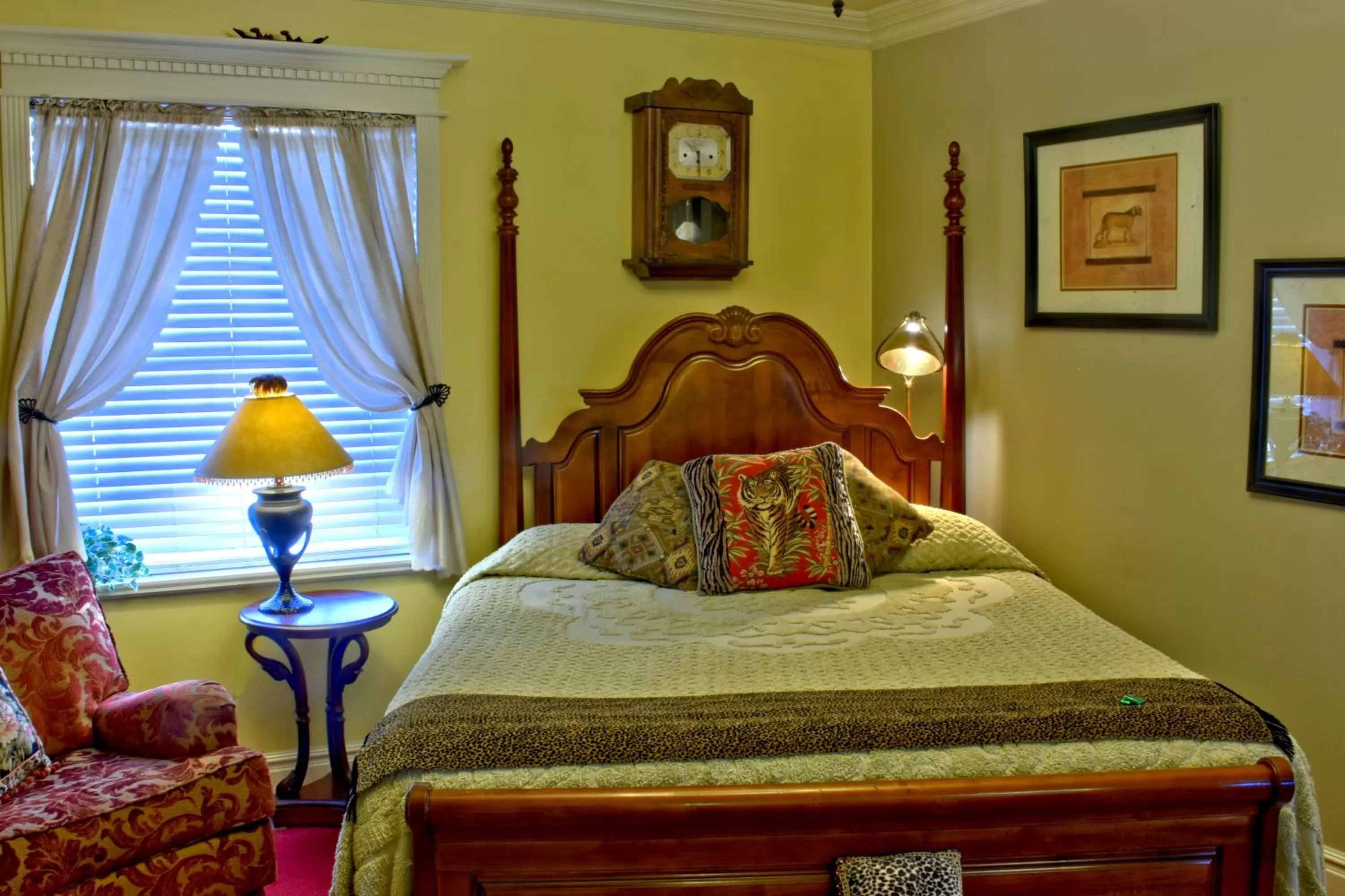 Bed in Big Yellow Inn