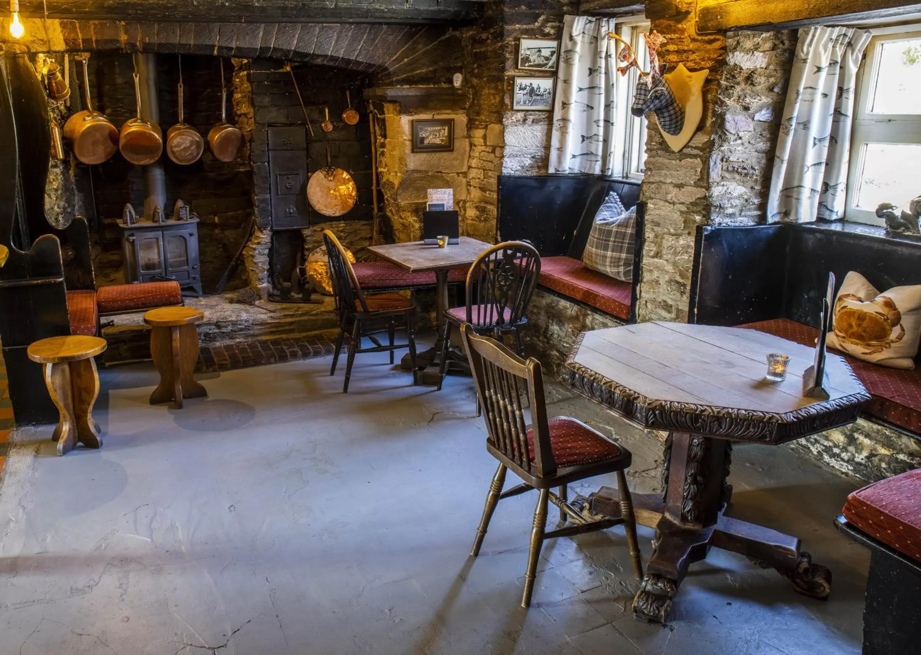 Lounge or bar in Church House Inn, Churchstow