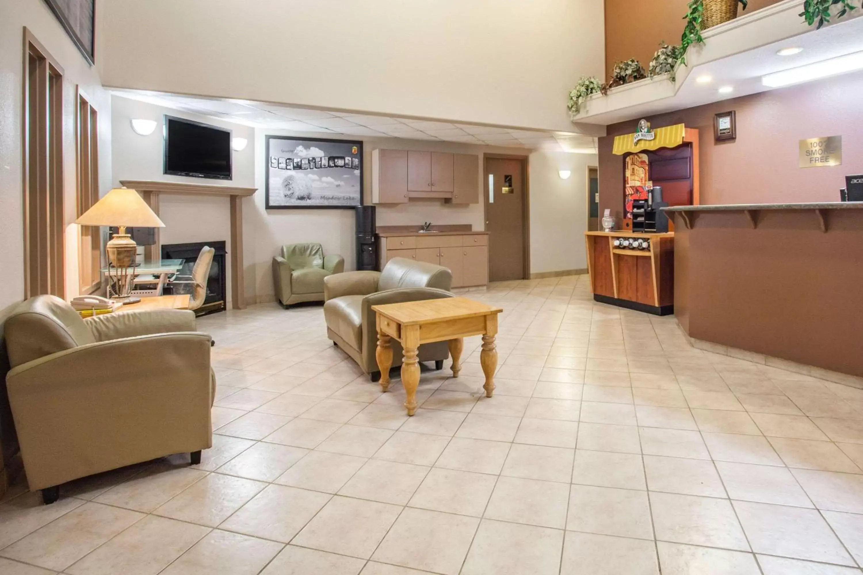 Lobby or reception in Super 8 by Wyndham Meadow Lake Lobby or reception in Super 8 by Wyndham Meadow Lake